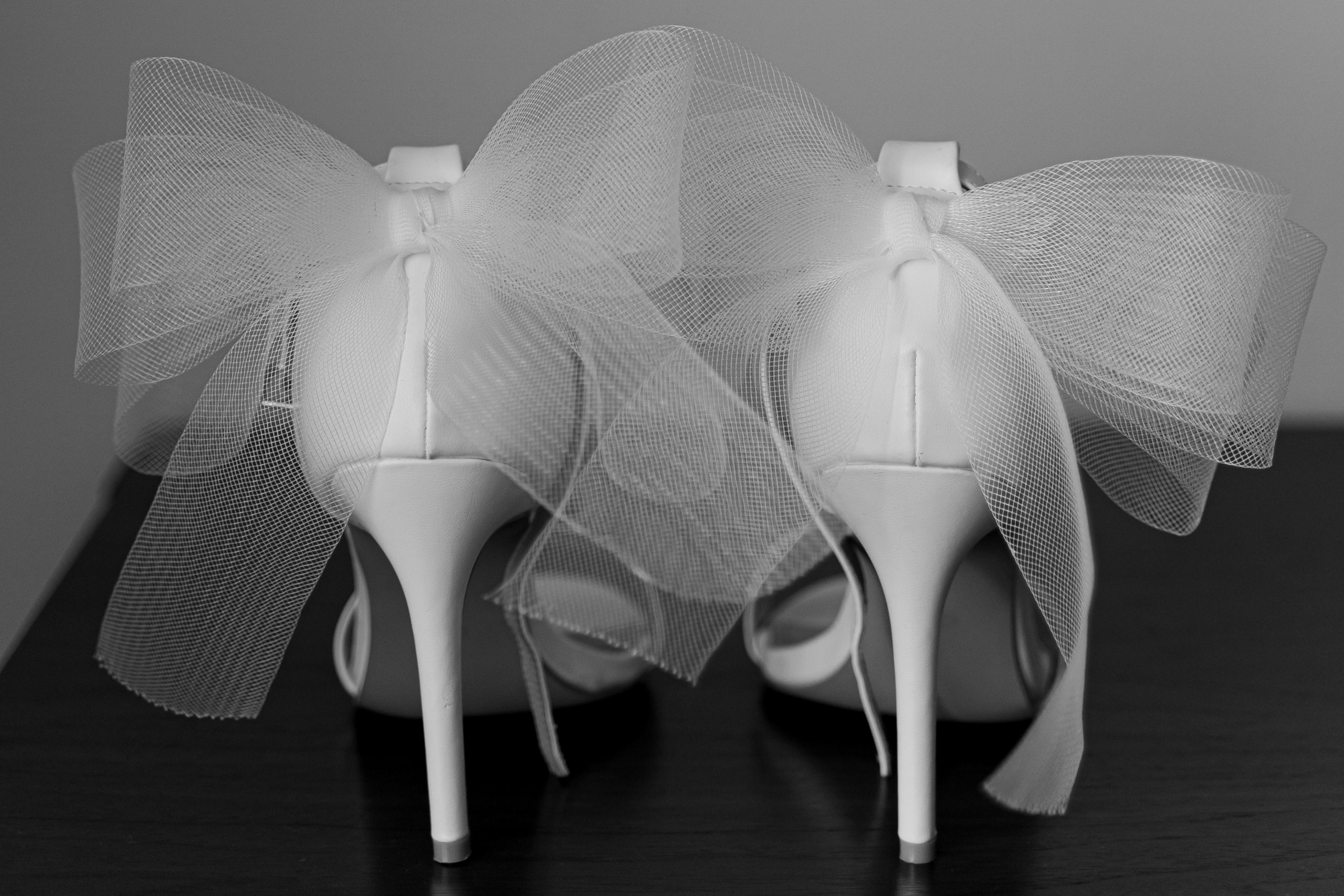 Свадебная фотосессия сборов жениха и невесты в номере отеля. Индивидуальный и семейный фотограф в Москве и городе Видное. Свадебный фотограф в Москве. Свадебный фотограф в Московской области. Свадебная фотосессия 2023. Заказать свадебную фотосессию. Фотограф недорого. Красивые свадебные фотографии. Душевный фотограф. Фотограф Видное. Фотограф Домодедово. Фотограф Бутово. Фотограф Москва. Фотограф Царицыно. Свадебная фотосессия в Царицыно. Семейная фотосессия. Контент-фотосессия в Москве. Контент-фотограф. Визуал для эксперта. 