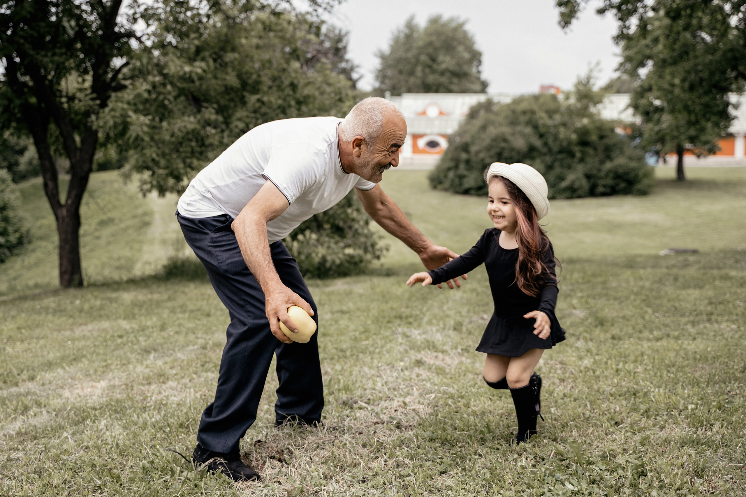 Домашняя семейная фотосессия в Москве, Домодедово, Видное, Бутово, Щербинка. Семейный фотограф Москва и Московская область. Семейная фотосессия на природе. Фотосессия детского праздника. Фотосессия юбилея. Фотосессия в день рождения. Фотограф на годик ребенку. Детский фотограф. Фоторепортаж семейного праздника. Детский фотограф Москва.
