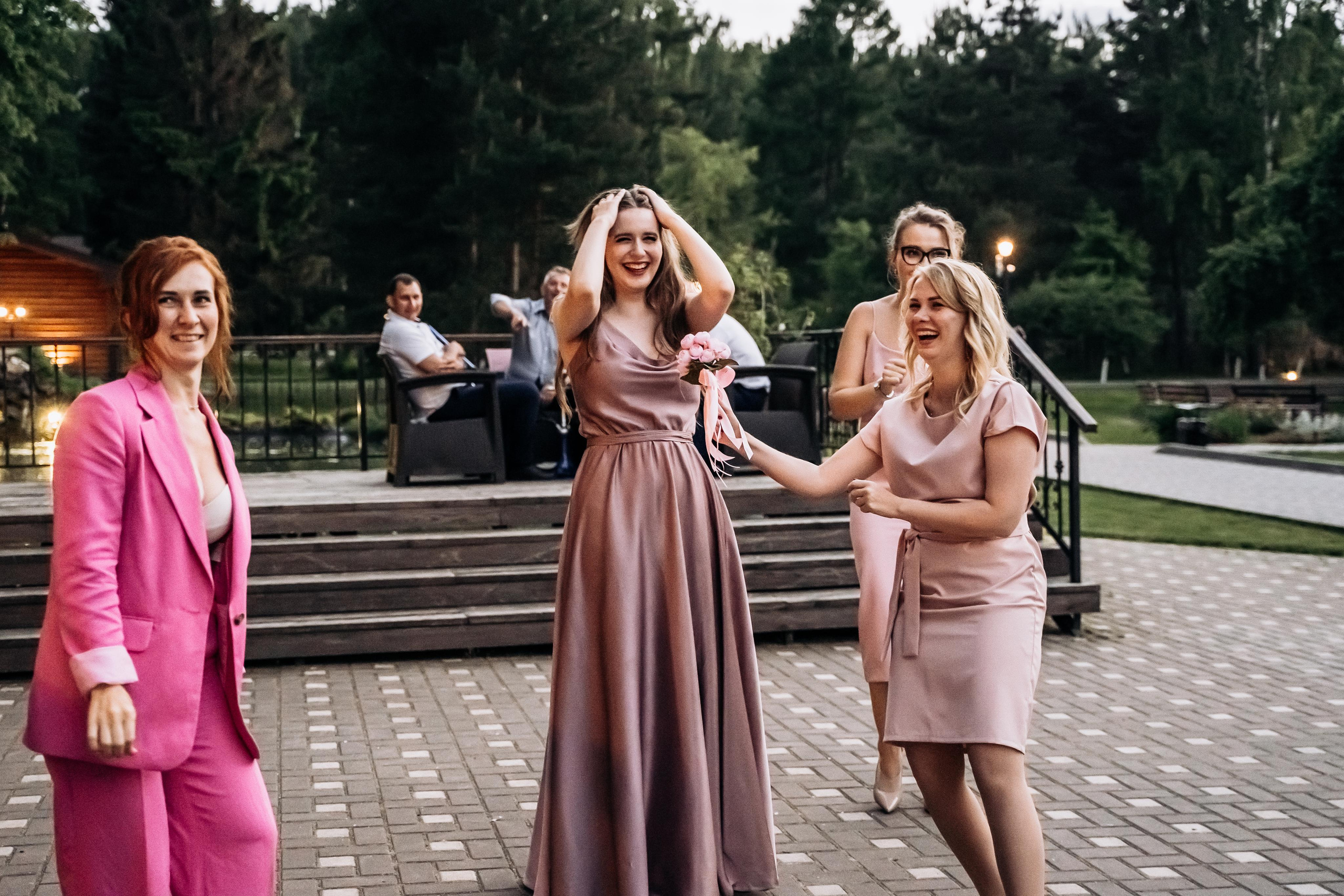 Свадебная фотосессия летом в Москве и Московской области