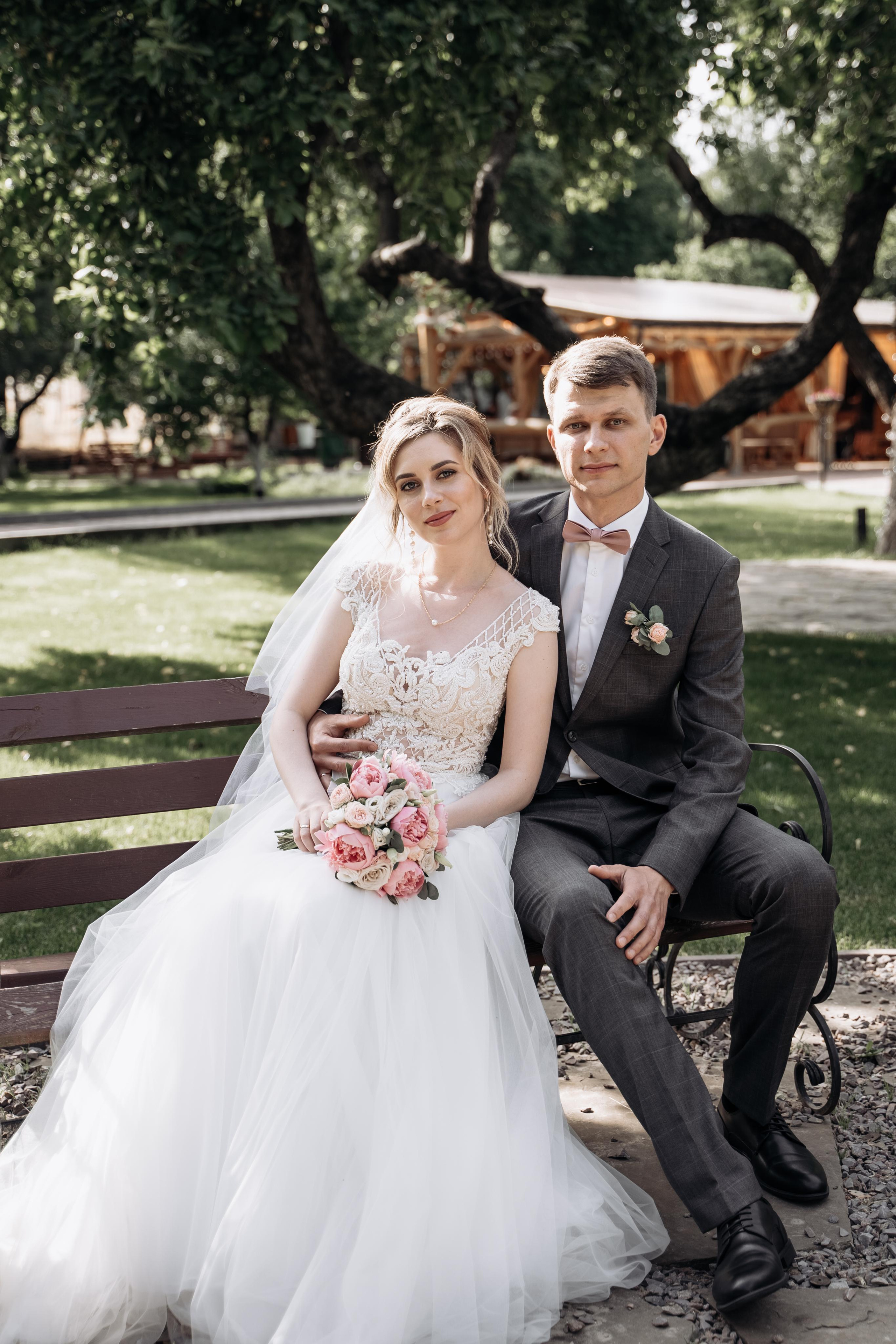 Свадебная фотосессия летом в Москве и Московской области