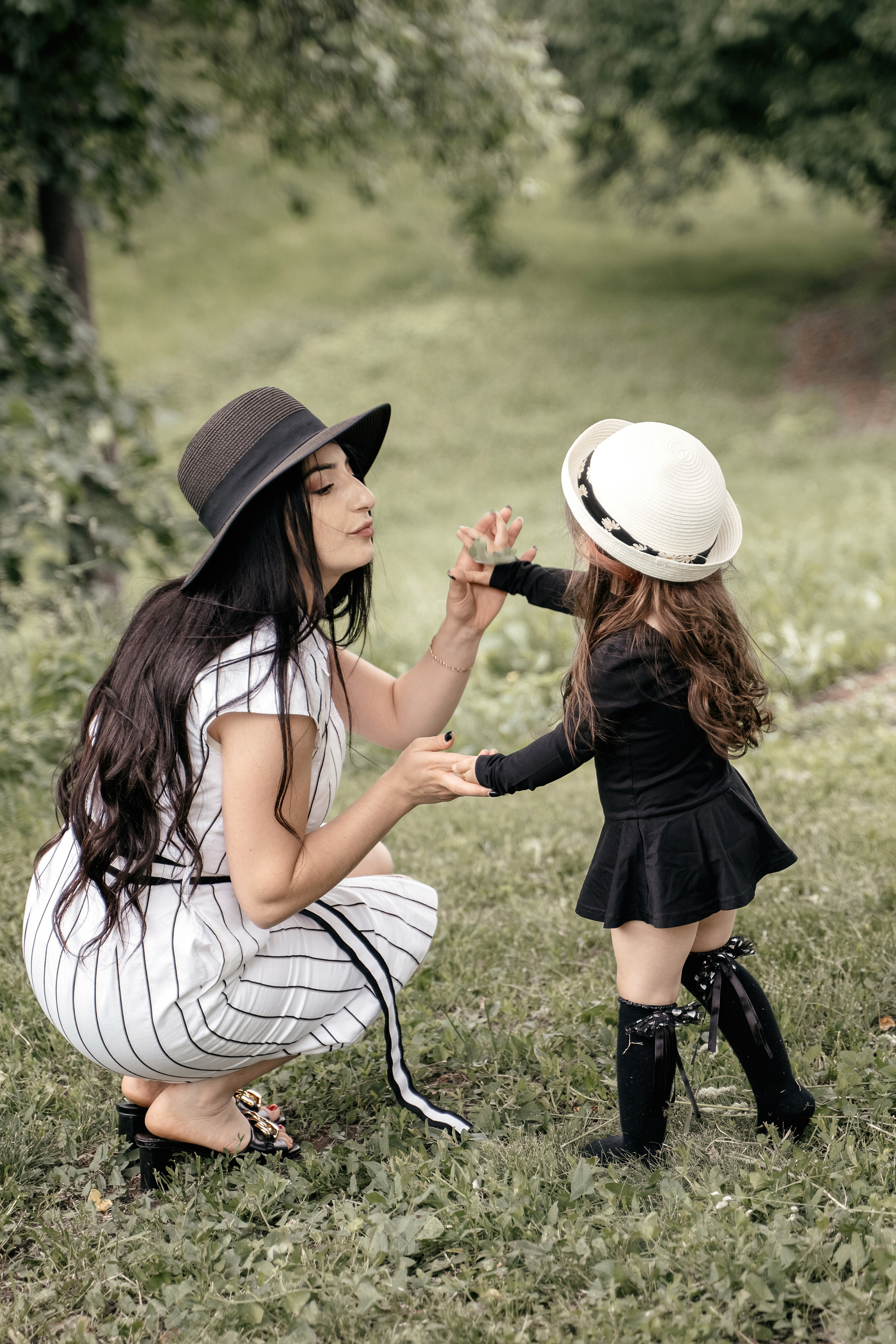 Домашняя семейная фотосессия в Москве, Домодедово, Видное, Бутово, Щербинка. Семейный фотограф Москва и Московская область. Семейная фотосессия на природе. Фотосессия детского праздника. Фотосессия юбилея. Фотосессия в день рождения. Фотограф на годик ребенку. Детский фотограф. Фоторепортаж семейного праздника. Детский фотограф Москва.