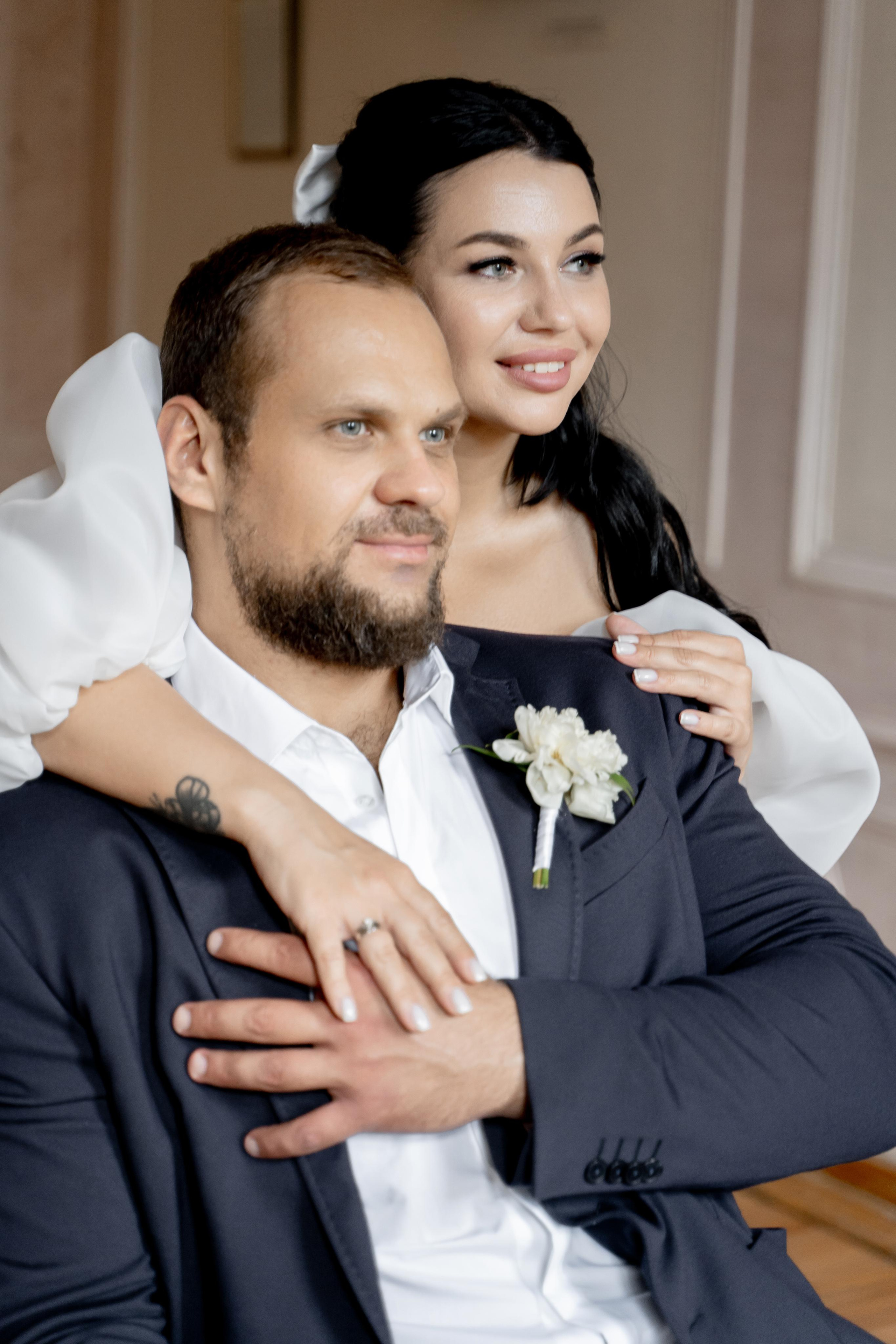 Свадебная фотосессия в библиотеке Пушкина. Индивидуальный и семейный фотограф в Москве и городе Видное. Свадебный фотограф в Москве. Свадебный фотограф в Московской области. Свадебная фотосессия 2023. Заказать свадебную фотосессию. Фотограф недорого. Красивые свадебные фотографии. Душевный фотограф. Фотограф Видное. Фотограф Домодедово. Фотограф Бутово. Фотограф Москва. Фотограф Царицыно. Свадебная фотосессия в Царицыно. Семейная фотосессия. Контент-фотосессия в Москве. Контент-фотограф. Визуал для эксперта. 