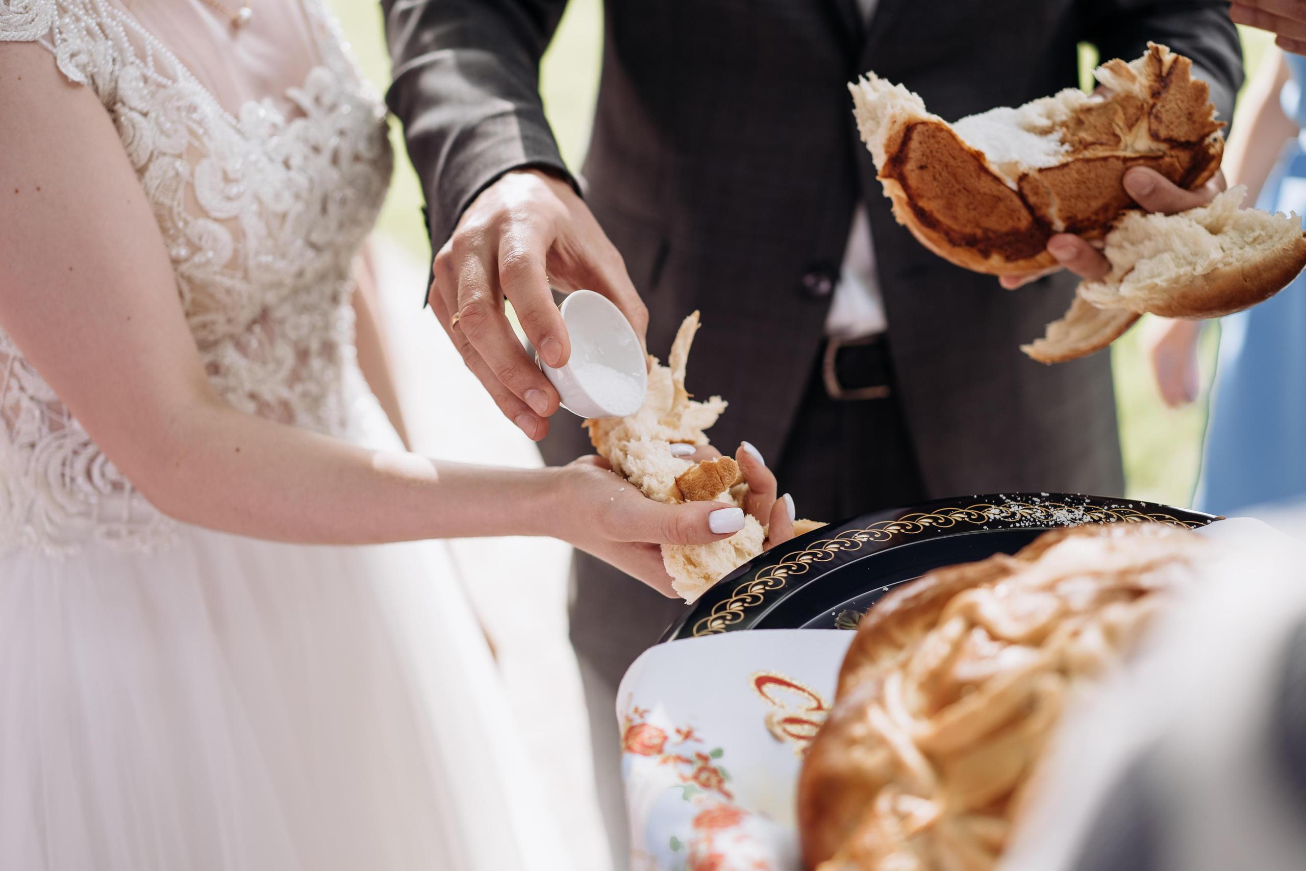 Свадебная фотосессия летом в Москве и Московской области. Индивидуальный и семейный фотограф в Москве и городе Видное. Свадебный фотограф в Москве. Свадебный фотограф в Московской области. Свадебная фотосессия 2023. Заказать свадебную фотосессию. Фотограф недорого. Красивые свадебные фотографии. Душевный фотограф. Фотограф Видное. Фотограф Домодедово. Фотограф Бутово. Фотограф Москва. Фотограф Царицыно. Свадебная фотосессия в Царицыно. Семейная фотосессия. Контент-фотосессия в Москве. Контент-фотограф. Визуал для эксперта. 