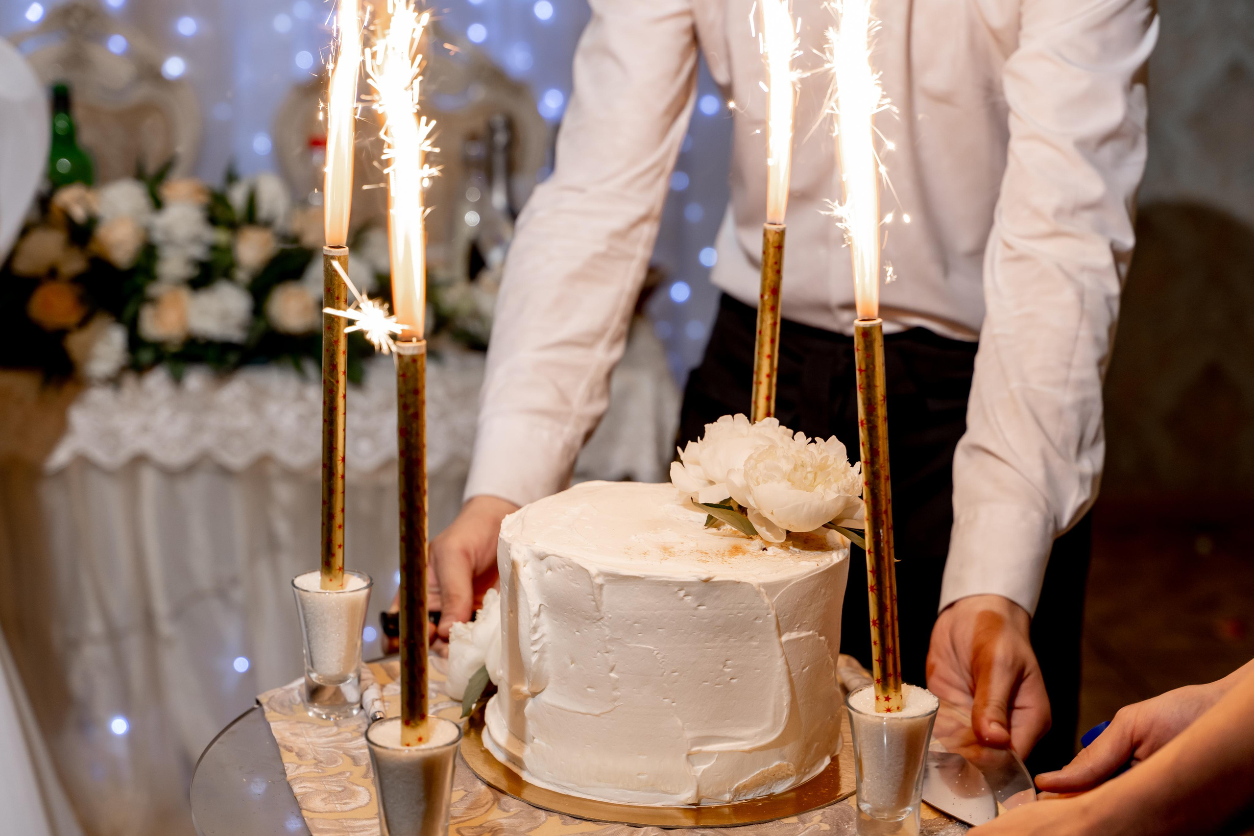 Свадебная фотосессия банкета в ресторане. Индивидуальный и семейный фотограф в Москве и городе Видное. Свадебный фотограф в Москве. Свадебный фотограф в Московской области. Свадебная фотосессия 2023. Заказать свадебную фотосессию. Фотограф недорого. Красивые свадебные фотографии. Душевный фотограф. Фотограф Видное. Фотограф Домодедово. Фотограф Бутово. Фотограф Москва. Фотограф Царицыно. Свадебная фотосессия в Царицыно. Семейная фотосессия. Контент-фотосессия в Москве. Контент-фотограф. Визуал для эксперта. 