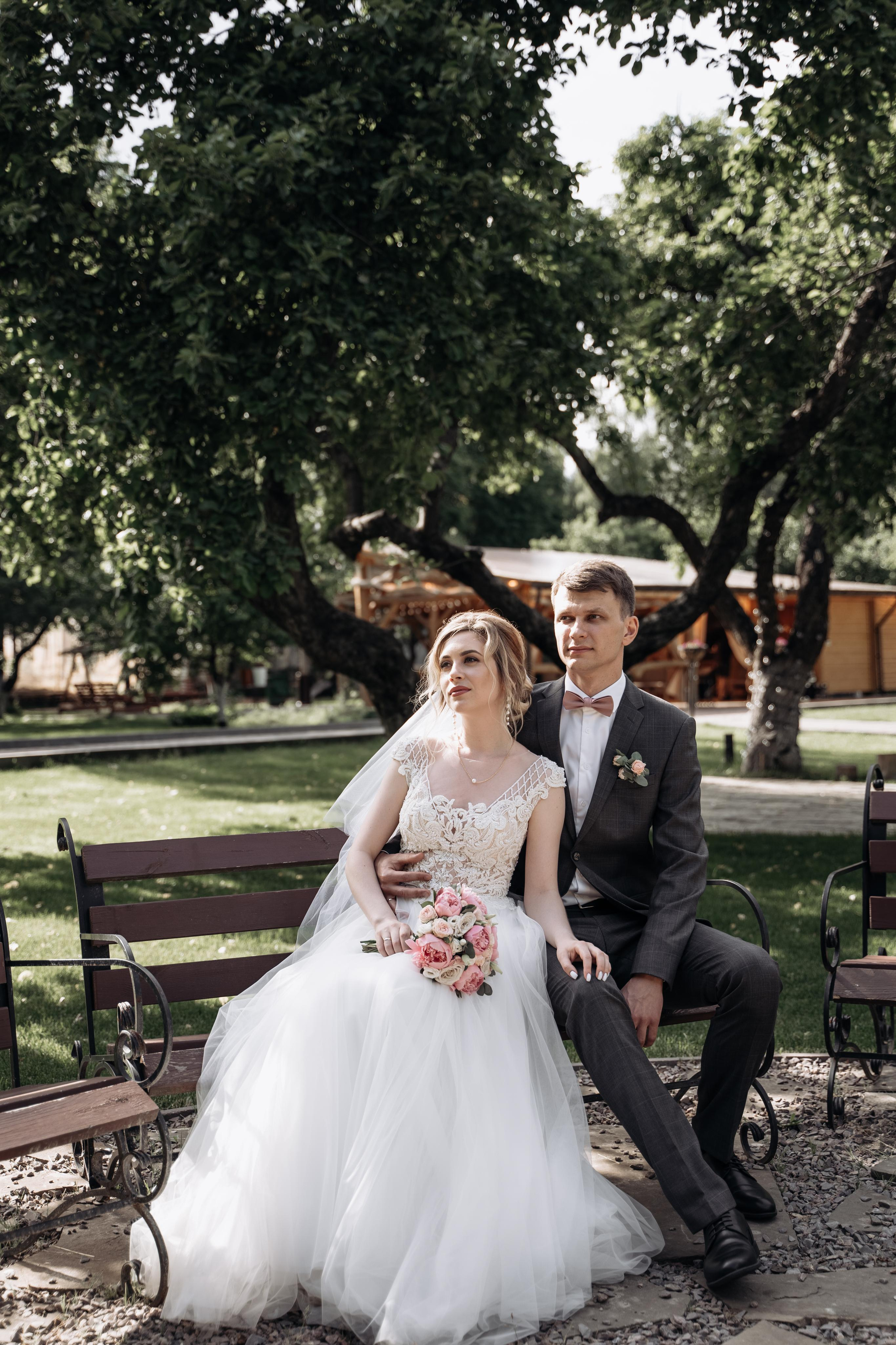 Свадебная фотосессия летом в Москве и Московской области