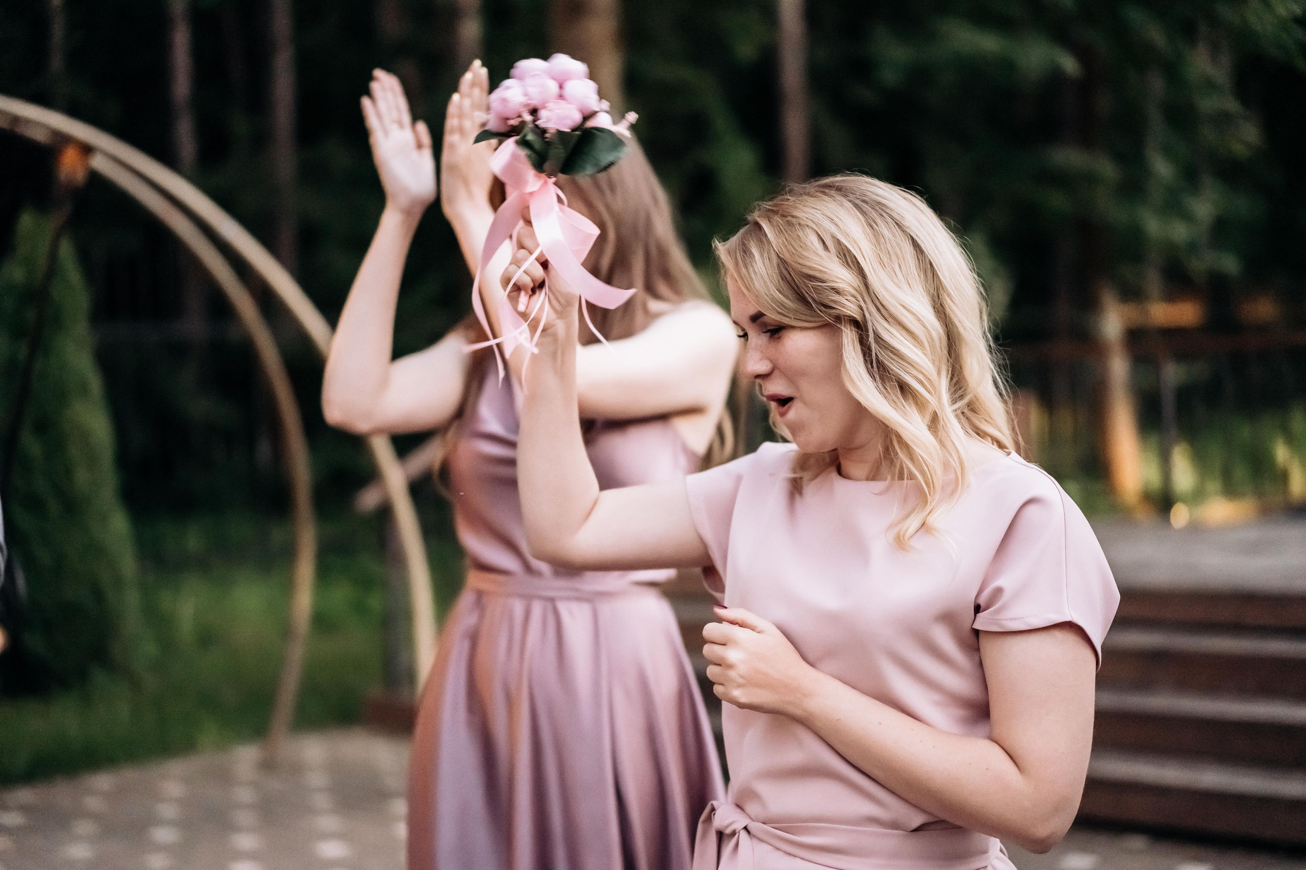 Свадебная фотосессия летом в Москве и Московской области