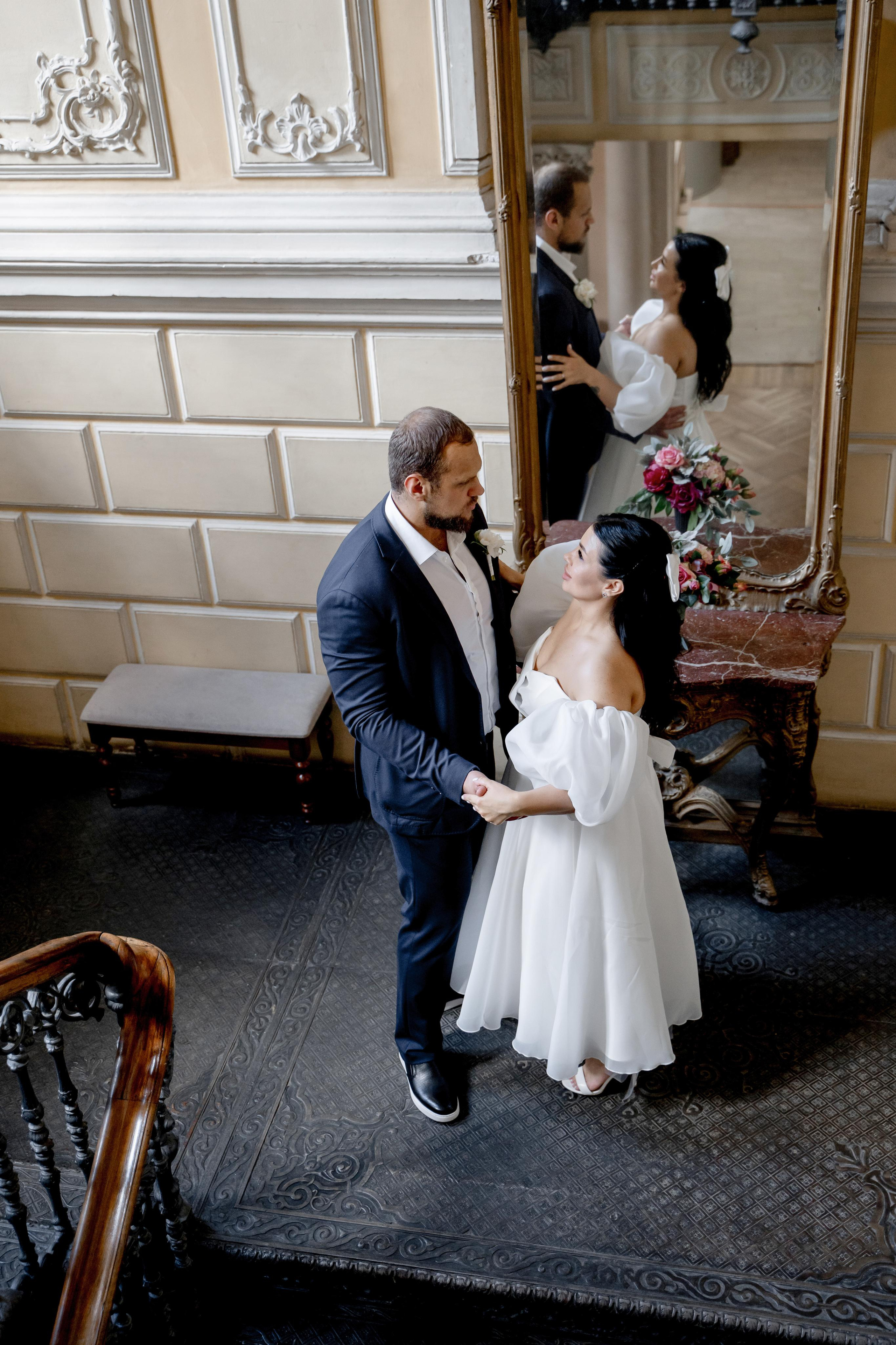 Свадебная фотосессия в библиотеке Пушкина