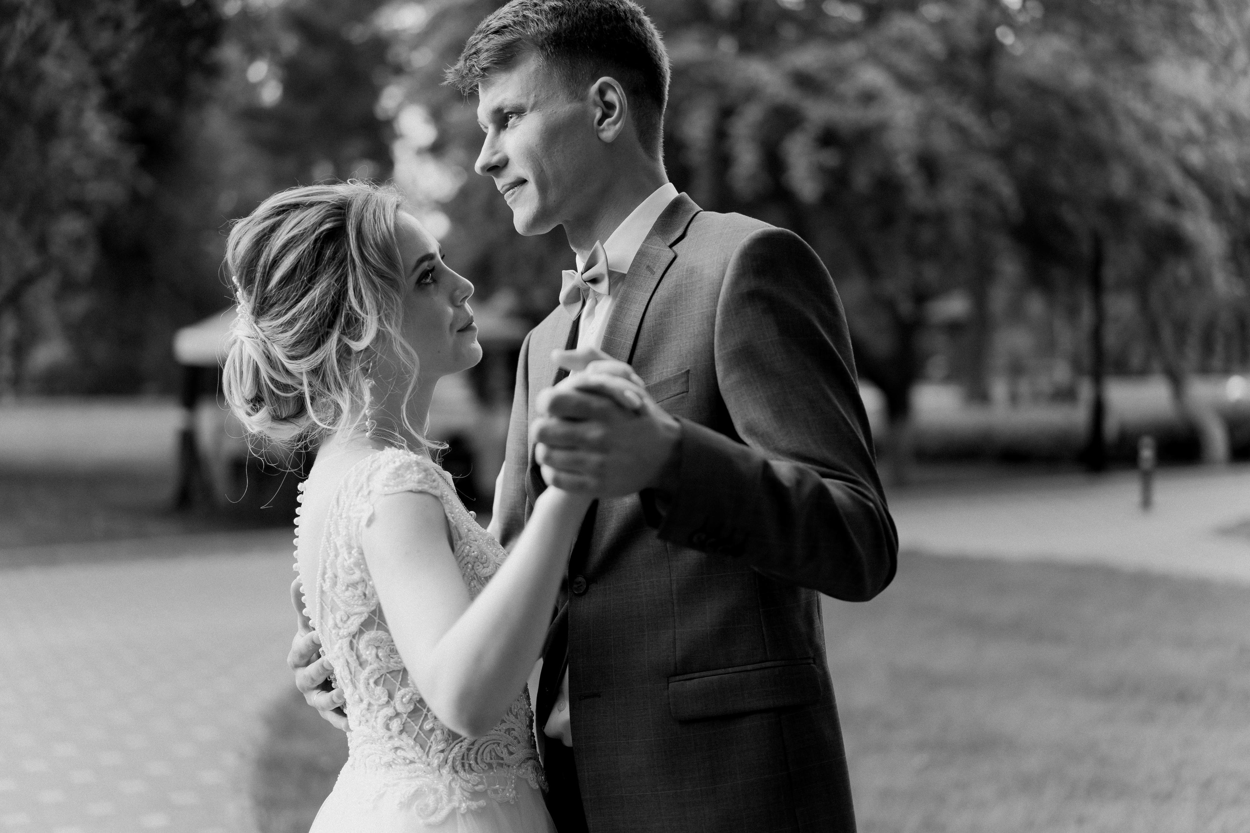 Свадебная фотосессия летом в Москве и Московской области