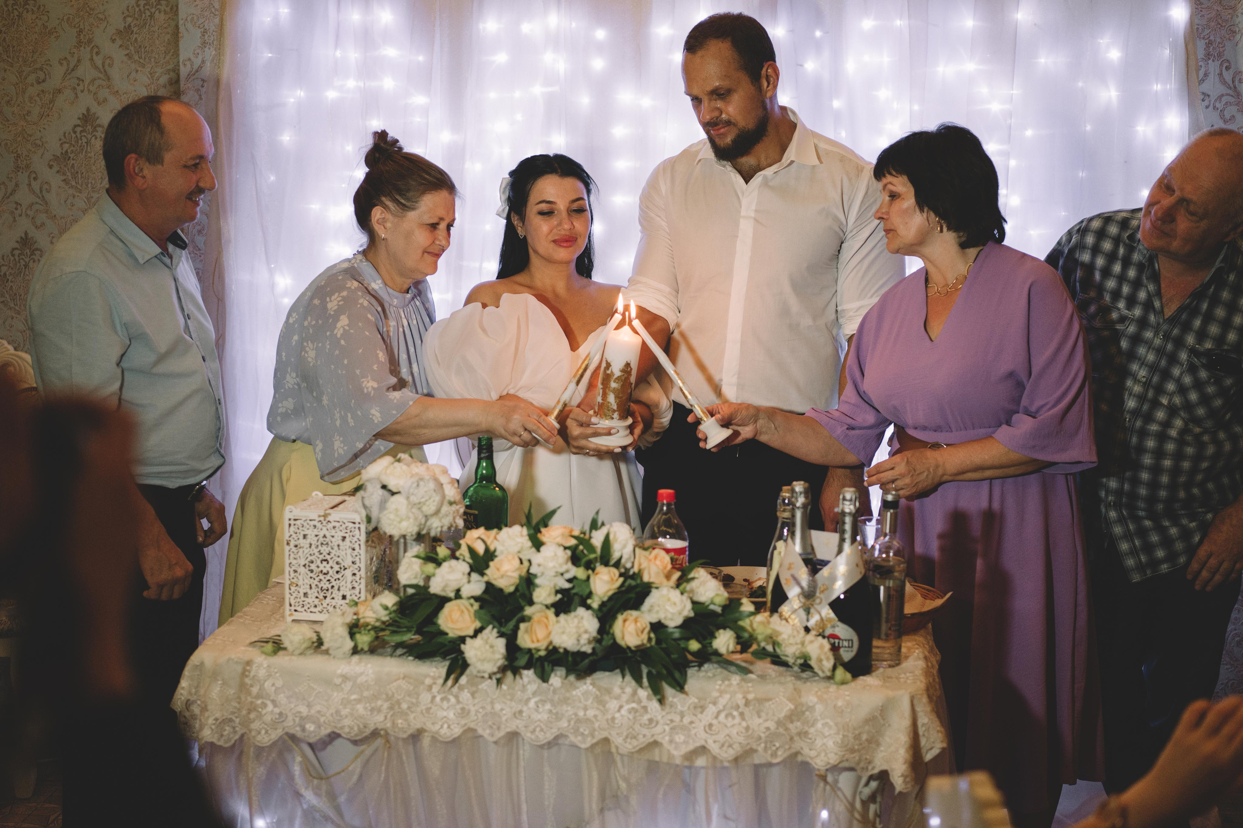 Свадебная фотосессия банкета в ресторане.  Индивидуальный и семейный фотограф в Москве и городе Видное. Свадебный фотограф в Москве. Свадебный фотограф в Московской области. Свадебная фотосессия 2023. Заказать свадебную фотосессию. Фотограф недорого. Красивые свадебные фотографии. Душевный фотограф. Фотограф Видное. Фотограф Домодедово. Фотограф Бутово. Фотограф Москва. Фотограф Царицыно. Свадебная фотосессия в Царицыно. Семейная фотосессия. Контент-фотосессия в Москве. Контент-фотограф. Визуал для эксперта. 