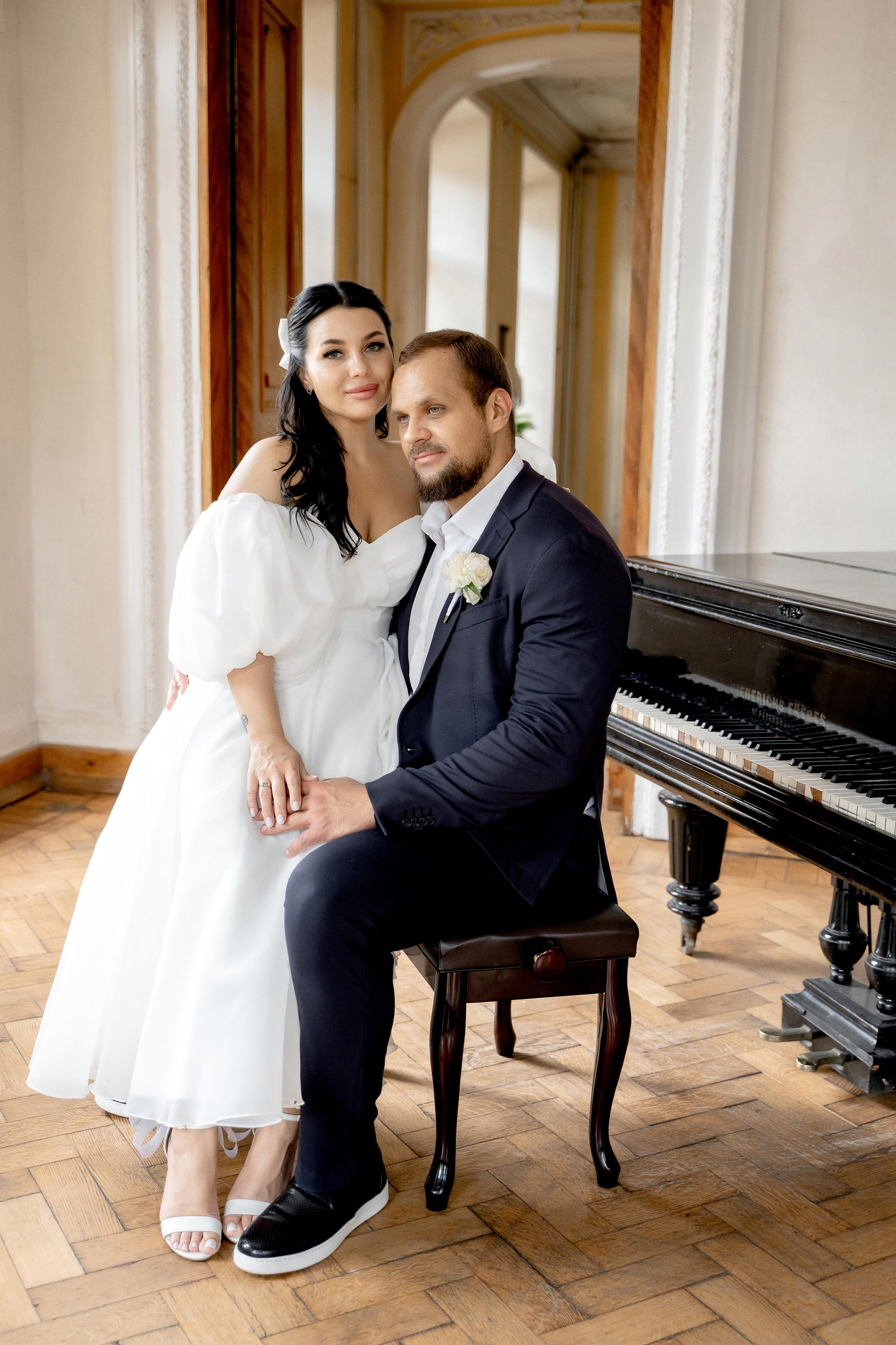 Свадебная фотосессия в библиотеке Пушкина