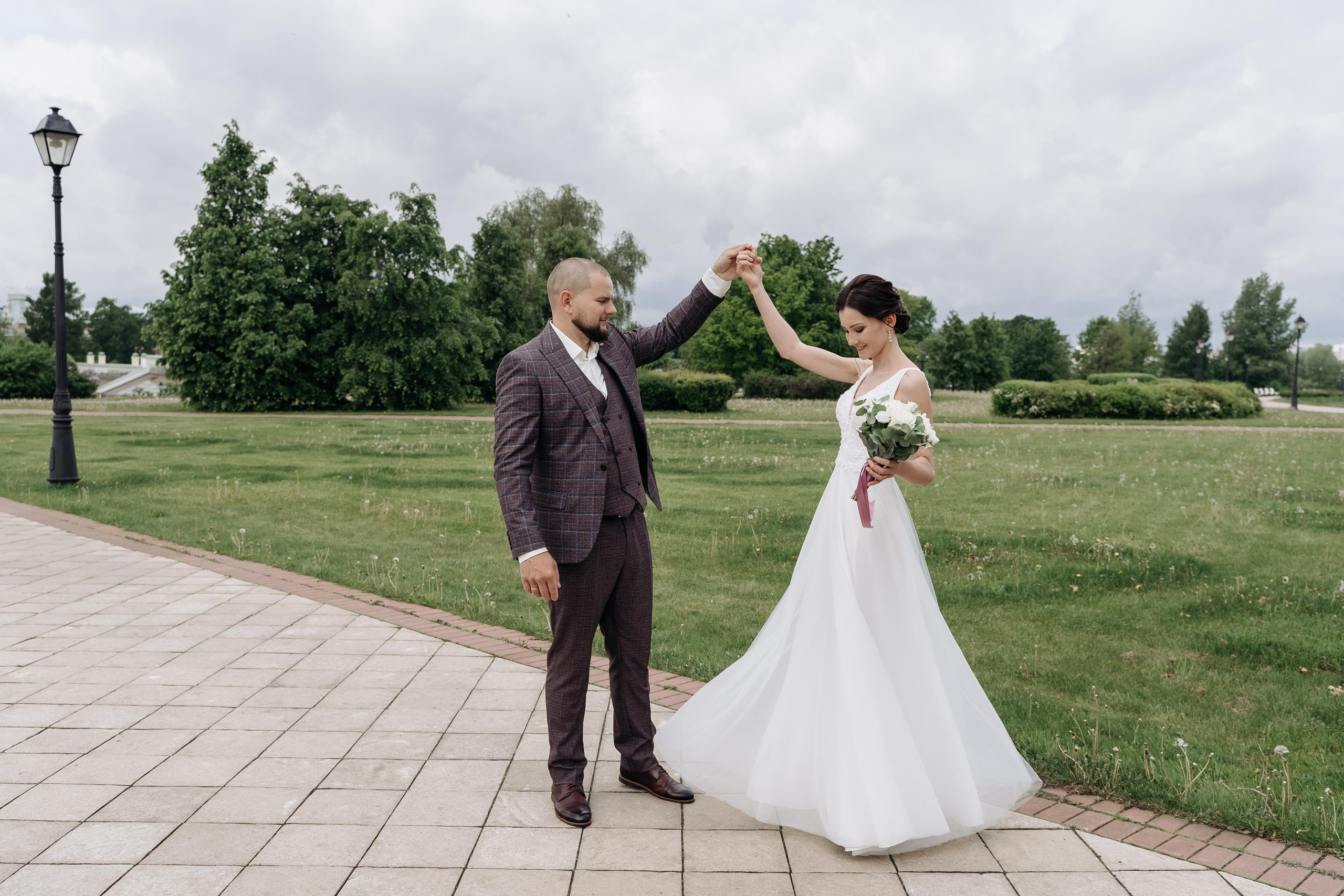 Свадебная фотосессия в парке Царицыно