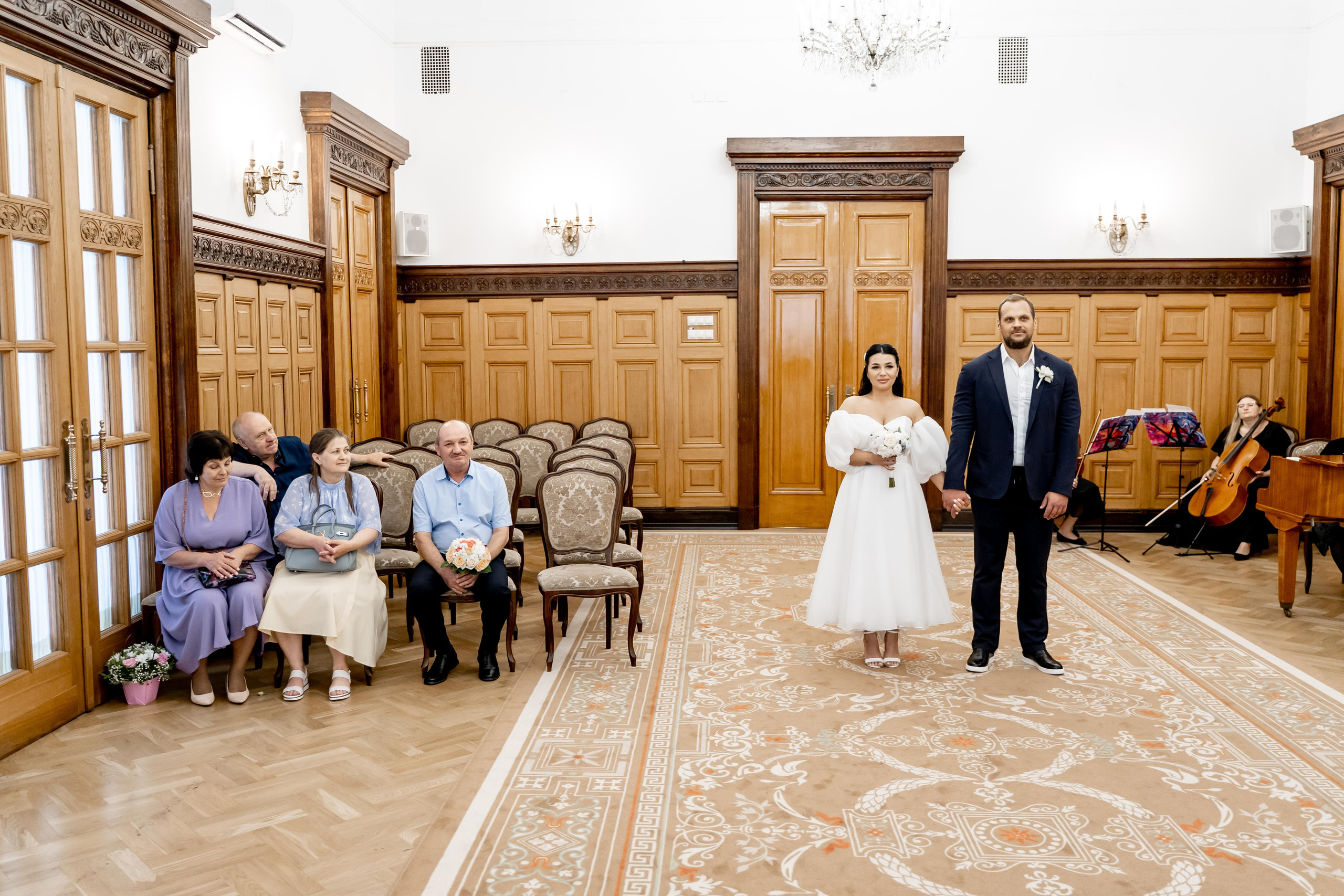 Свадебная фотосессия в Грибоедовском ЗАГСе. Индивидуальный и семейный фотограф в Москве и городе Видное. Свадебный фотограф в Москве. Свадебный фотограф в Московской области. Свадебная фотосессия 2023. Заказать свадебную фотосессию. Фотограф недорого. Красивые свадебные фотографии. Душевный фотограф. Фотограф Видное. Фотограф Домодедово. Фотограф Бутово. Фотограф Москва. Фотограф Царицыно. Свадебная фотосессия в Царицыно. Семейная фотосессия. Контент-фотосессия в Москве. Контент-фотограф. Визуал для эксперта.    