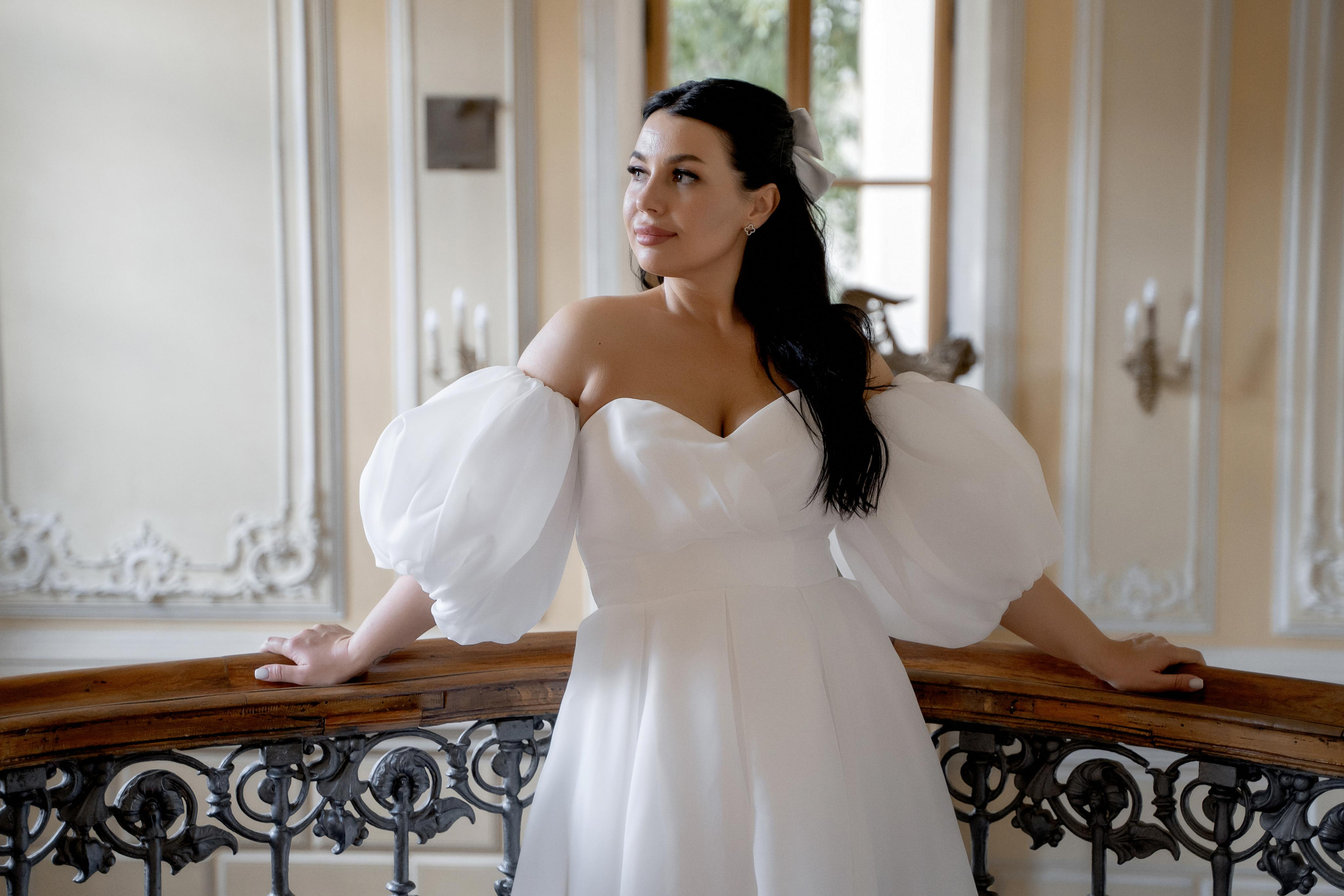 Свадебная фотосессия в библиотеке Пушкина. Индивидуальный и семейный фотограф в Москве и городе Видное. Свадебный фотограф в Москве. Свадебный фотограф в Московской области. Свадебная фотосессия 2023. Заказать свадебную фотосессию. Фотограф недорого. Красивые свадебные фотографии. Душевный фотограф. Фотограф Видное. Фотограф Домодедово. Фотограф Бутово. Фотограф Москва. Фотограф Царицыно. Свадебная фотосессия в Царицыно. Семейная фотосессия. Контент-фотосессия в Москве. Контент-фотограф. Визуал для эксперта. 