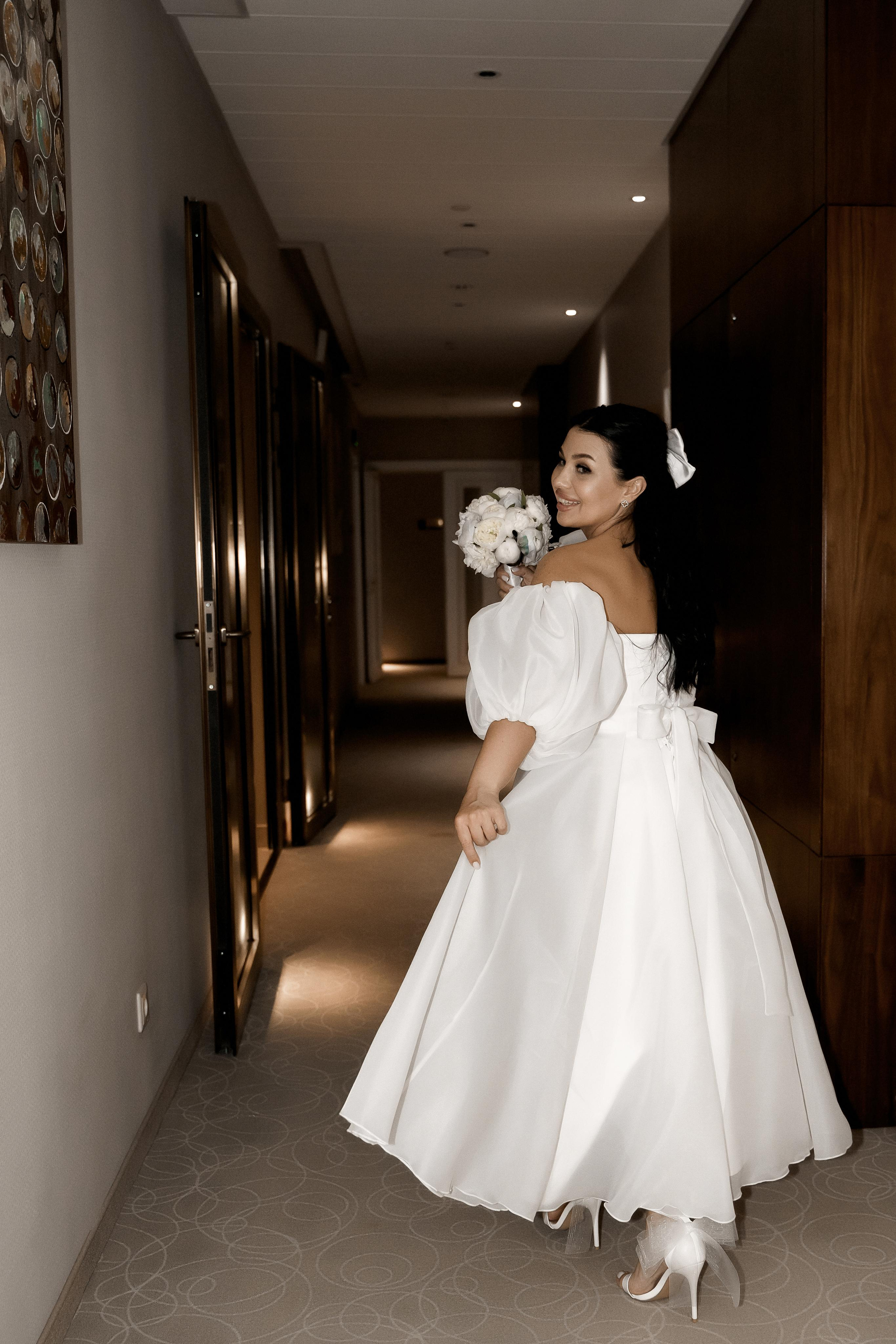 Свадебная фотосессия сборов жениха и невесты в номере отеля. Индивидуальный и семейный фотограф в Москве и городе Видное. Свадебный фотограф в Москве. Свадебный фотограф в Московской области. Свадебная фотосессия 2023. Заказать свадебную фотосессию. Фотограф недорого. Красивые свадебные фотографии. Душевный фотограф. Фотограф Видное. Фотограф Домодедово. Фотограф Бутово. Фотограф Москва. Фотограф Царицыно. Свадебная фотосессия в Царицыно. Семейная фотосессия. Контент-фотосессия в Москве. Контент-фотограф. Визуал для эксперта. 