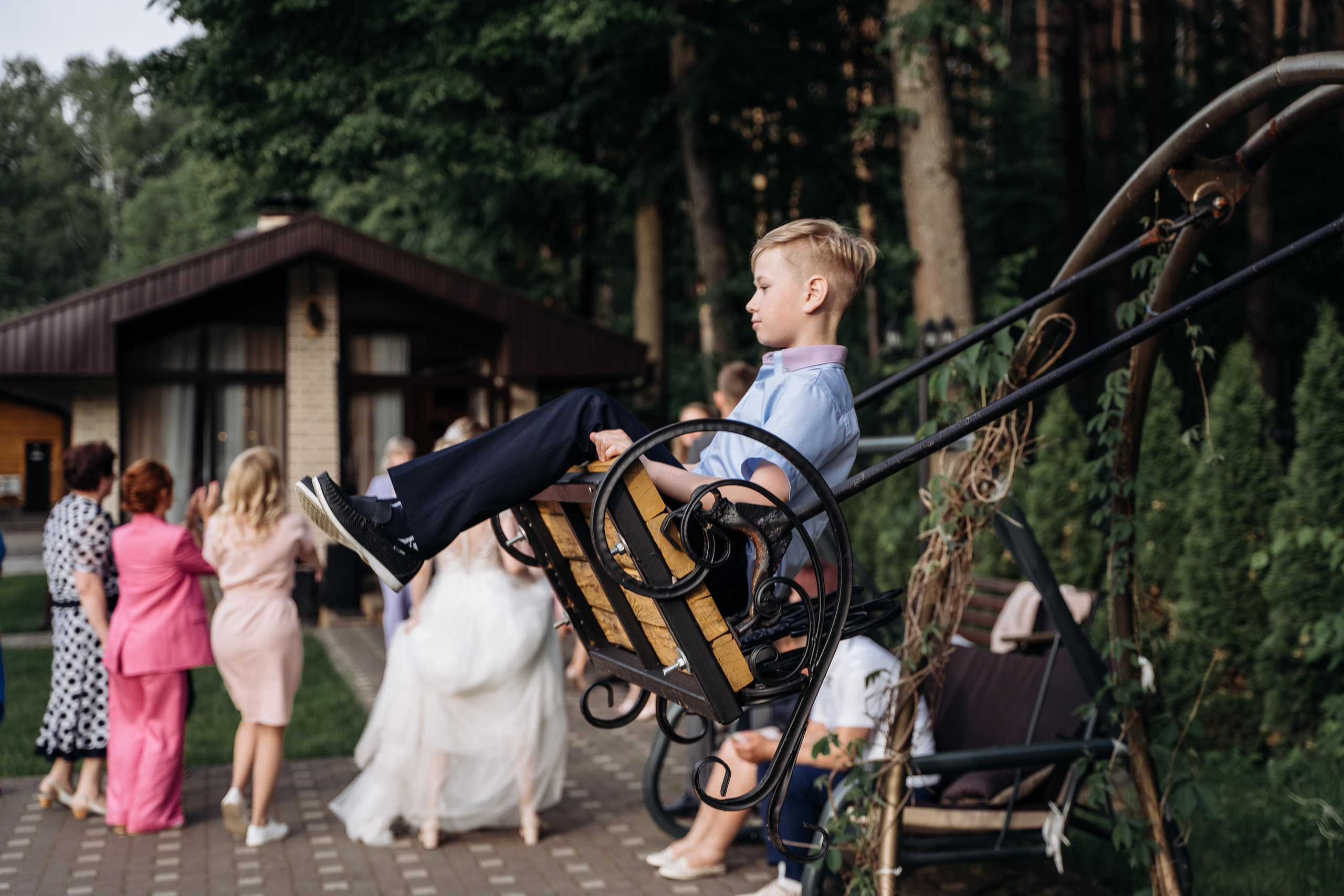 Свадебная фотосессия летом в Москве и Московской области