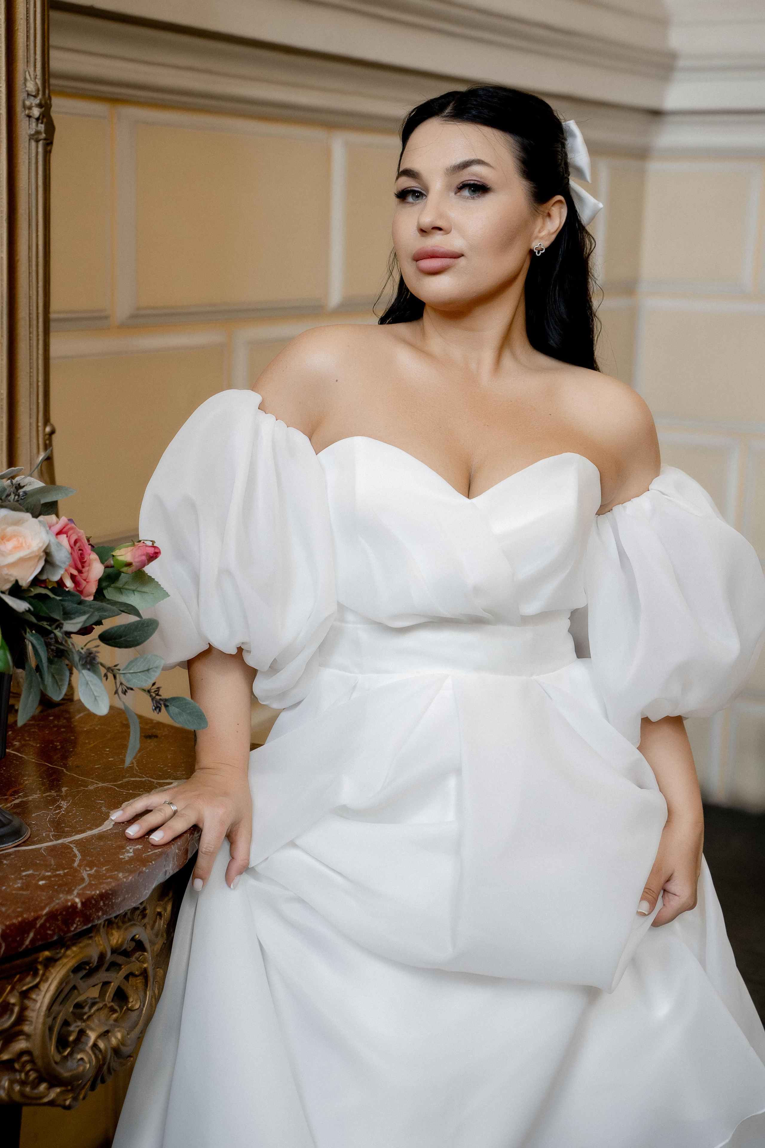 Свадебная фотосессия в библиотеке Пушкина