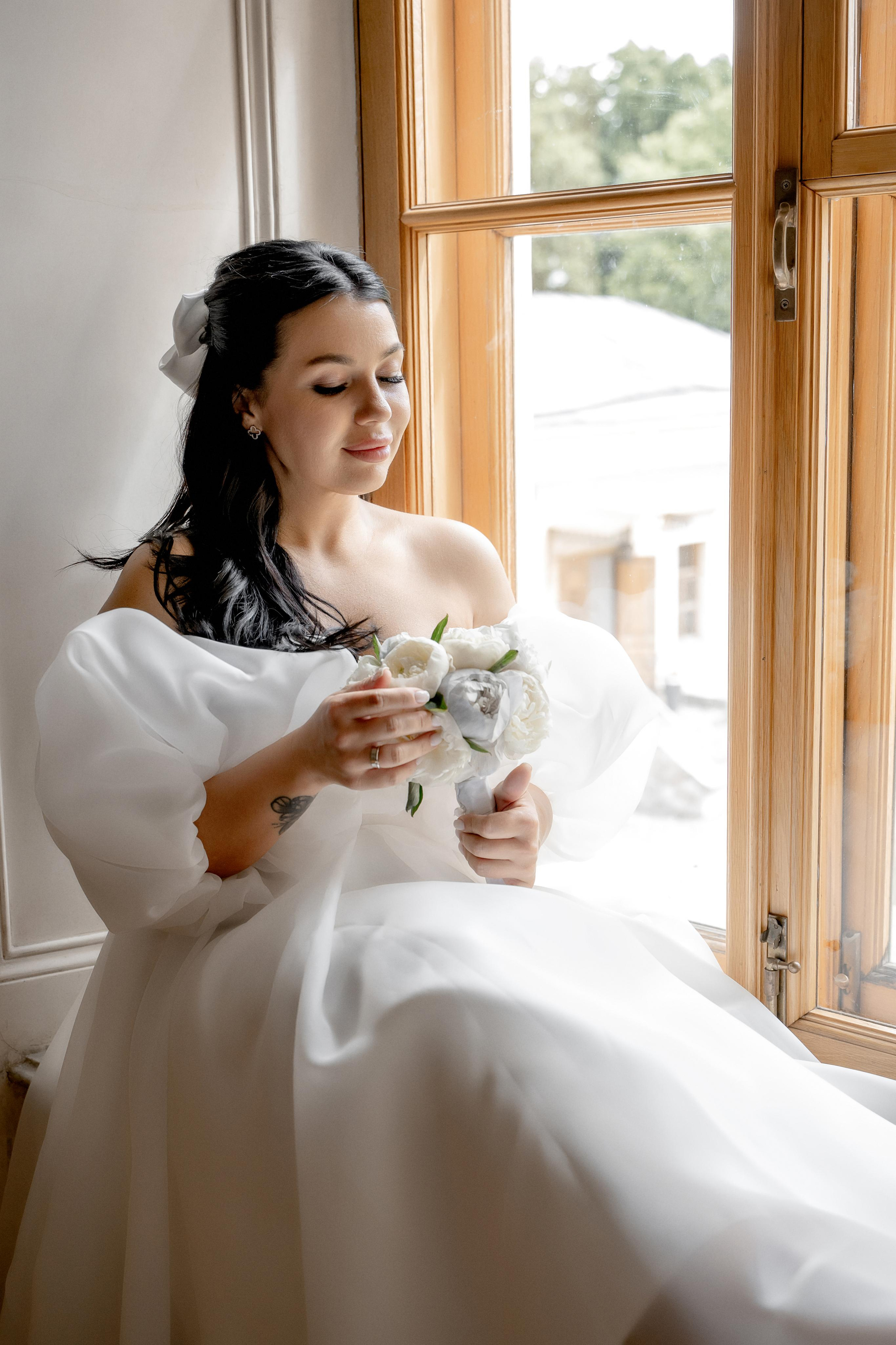 Свадебная фотосессия в библиотеке Пушкина