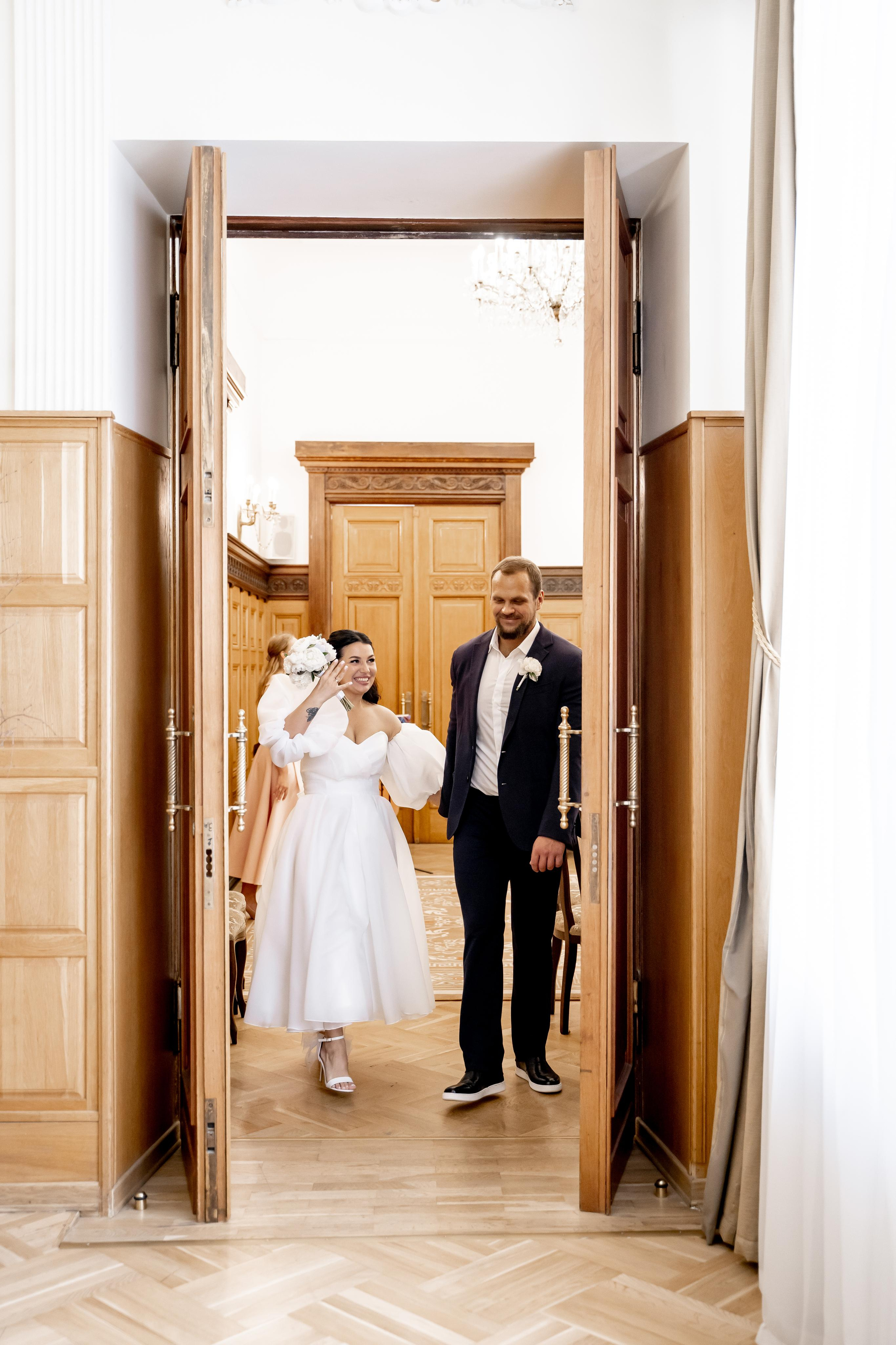 Свадебная фотосессия в Грибоедовском ЗАГСе.Индивидуальный и семейный фотограф в Москве и городе Видное. Свадебный фотограф в Москве. Свадебный фотограф в Московской области. Свадебная фотосессия 2023. Заказать свадебную фотосессию. Фотограф недорого. Красивые свадебные фотографии. Душевный фотограф. Фотограф Видное. Фотограф Домодедово. Фотограф Бутово. Фотограф Москва. Фотограф Царицыно. Свадебная фотосессия в Царицыно. Семейная фотосессия. Контент-фотосессия в Москве. Контент-фотограф. Визуал для эксперта.  