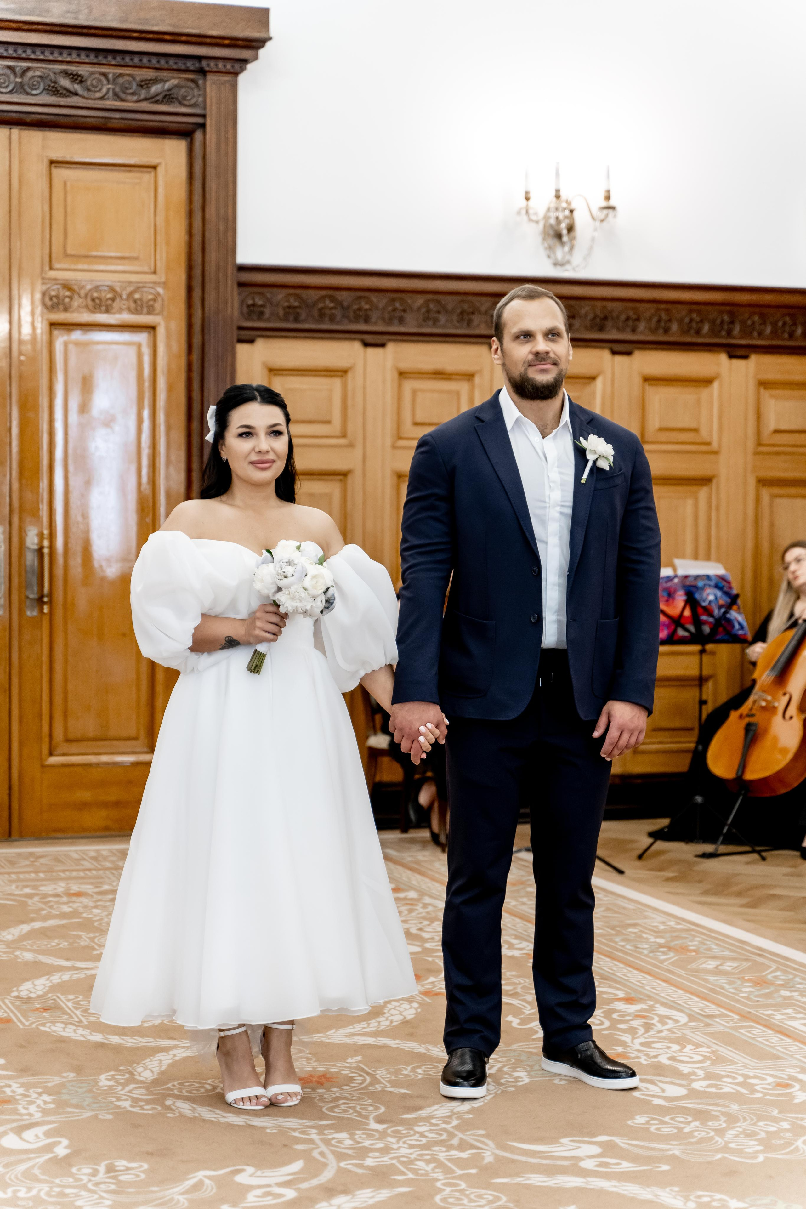 Свадебная фотосессия в Грибоедовском ЗАГСе.Индивидуальный и семейный фотограф в Москве и городе Видное. Свадебный фотограф в Москве. Свадебный фотограф в Московской области. Свадебная фотосессия 2023. Заказать свадебную фотосессию. Фотограф недорого. Красивые свадебные фотографии. Душевный фотограф. Фотограф Видное. Фотограф Домодедово. Фотограф Бутово. Фотограф Москва. Фотограф Царицыно. Свадебная фотосессия в Царицыно. Семейная фотосессия. Контент-фотосессия в Москве. Контент-фотограф. Визуал для эксперта.  