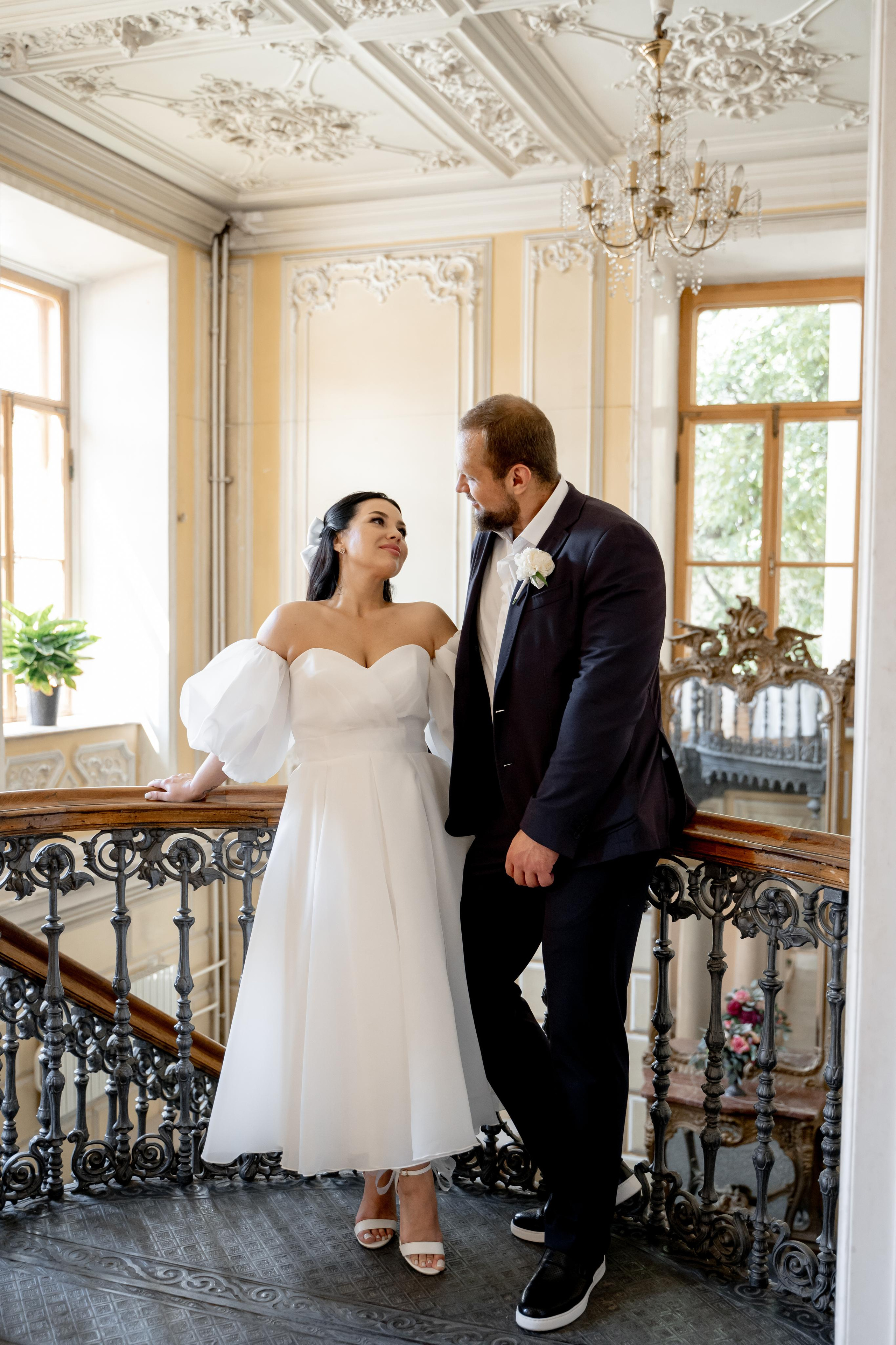 Свадебная фотосессия в библиотеке Пушкина