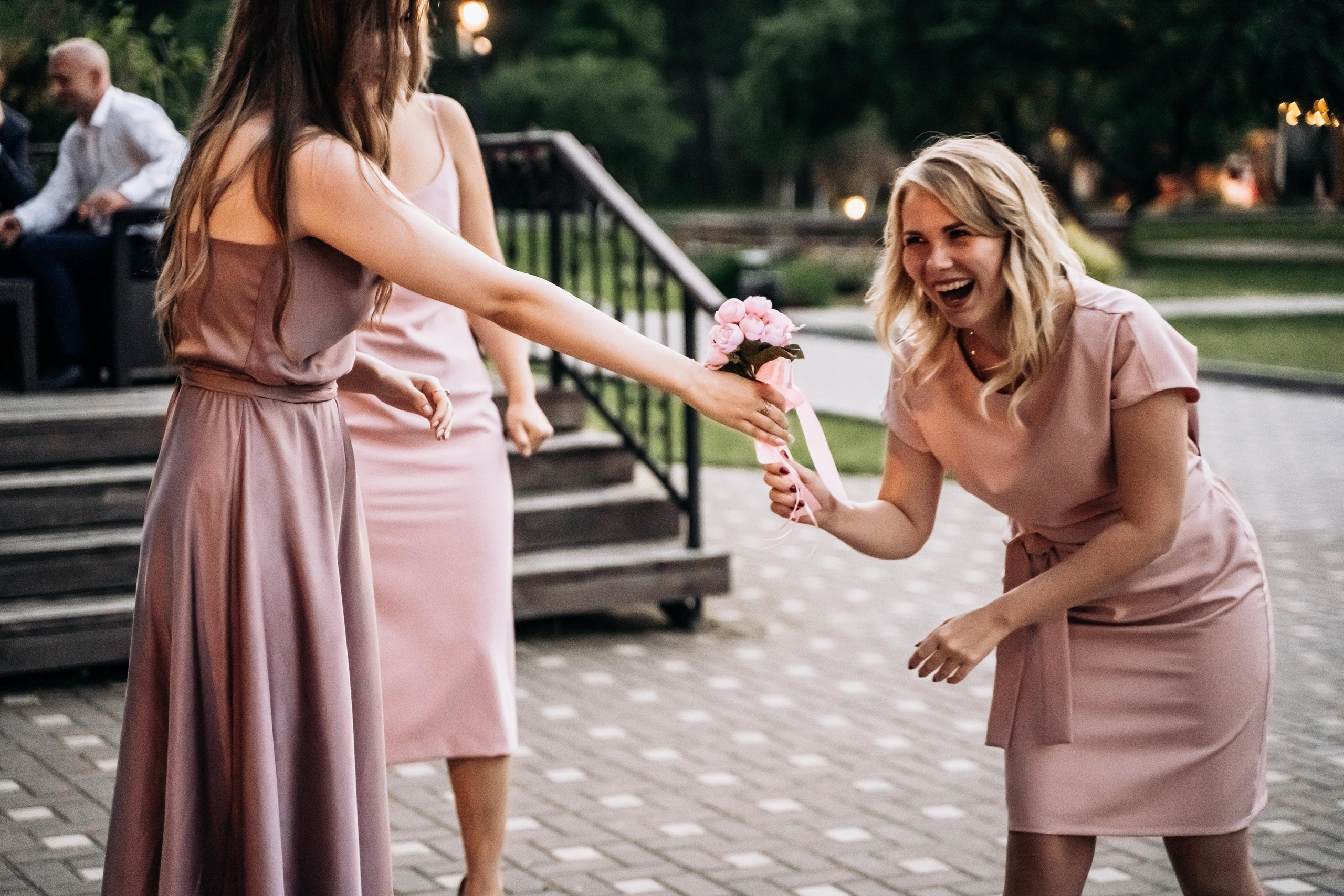 Свадебная фотосессия летом в Москве и Московской области