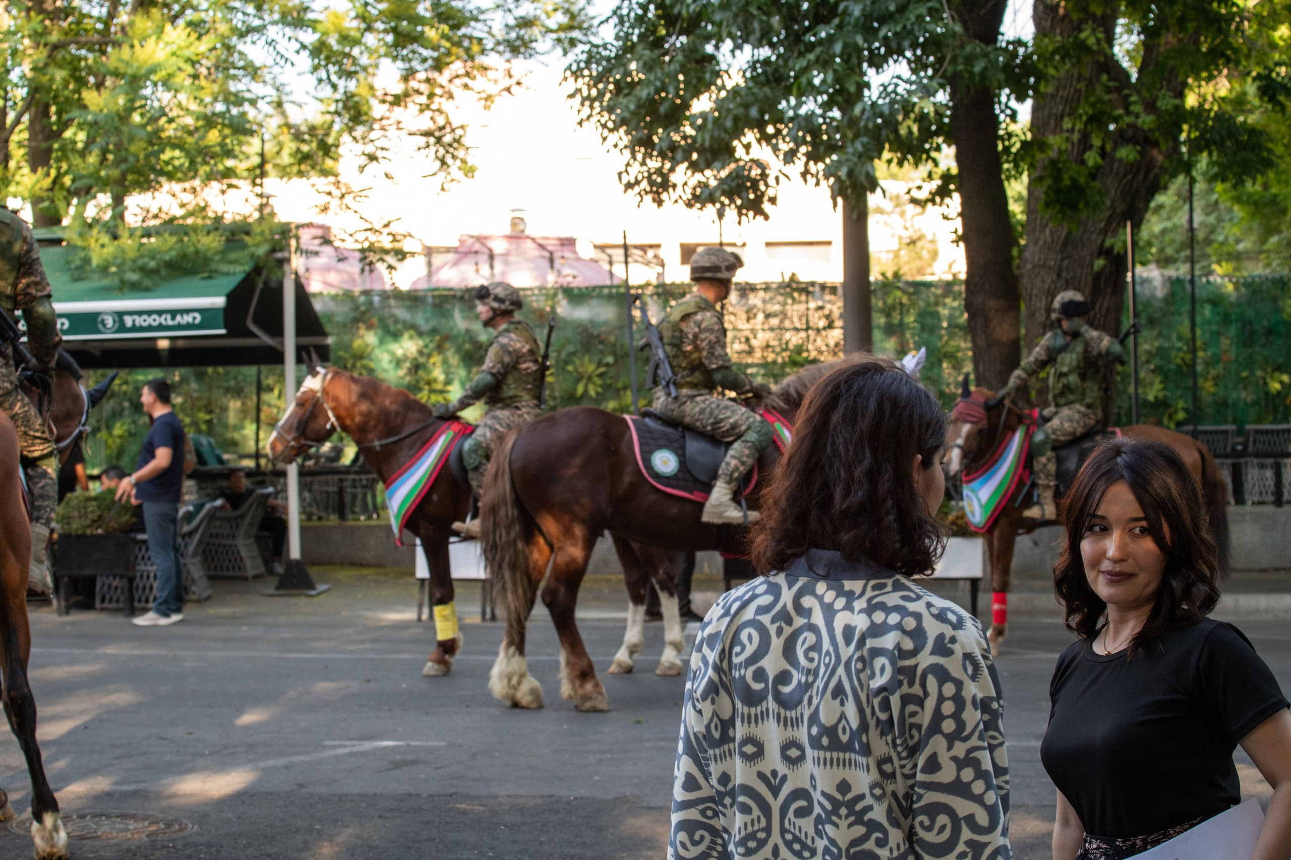Конный парад в Ташкенте. Репортажный, спортивный и документальный фотограф в Ташкенте Алексей Елисеев