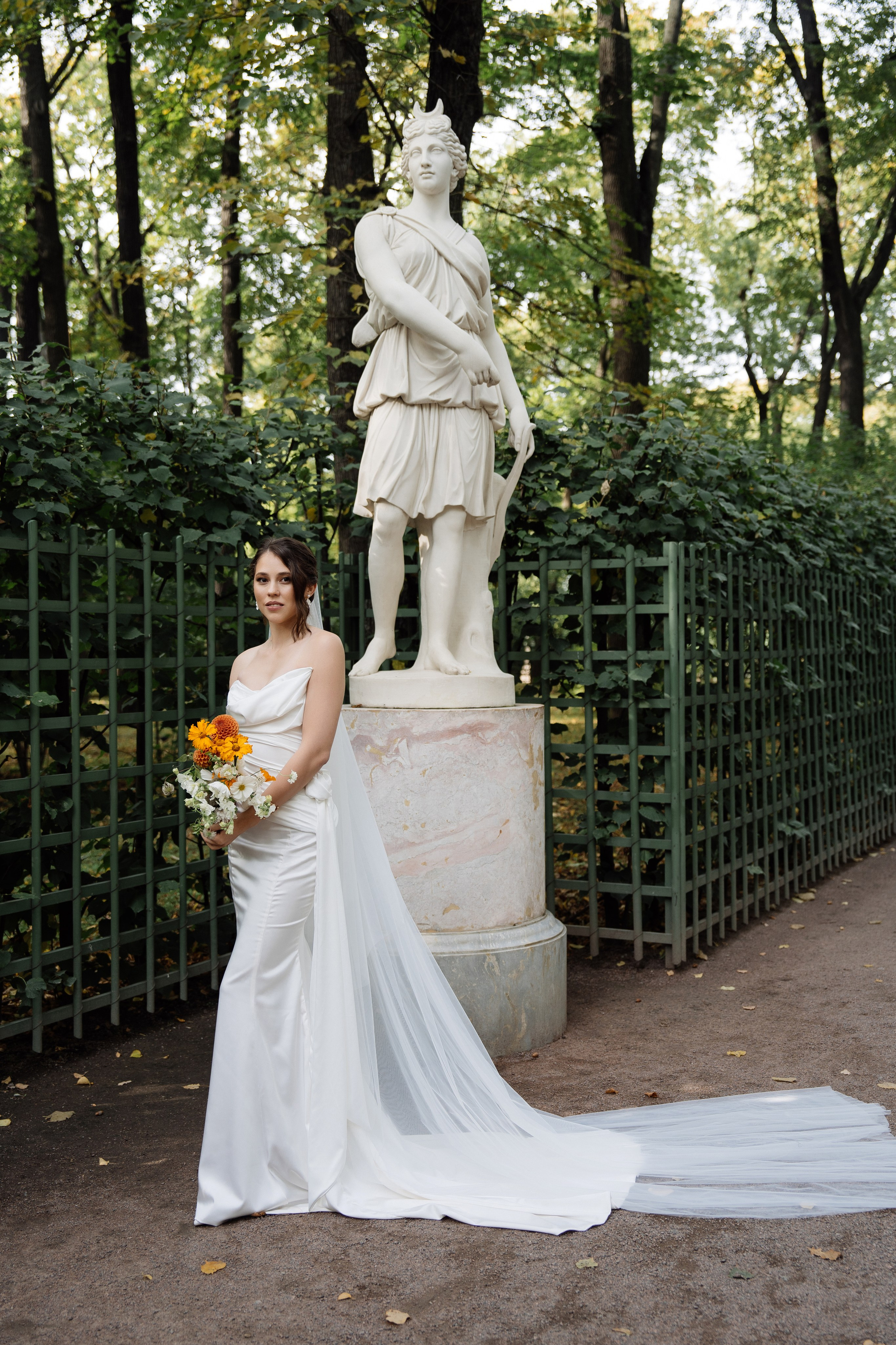 Оранжевая свадьба в гребешках. Свадебный фотограф организатор в Санкт-Петербурге Ассоль Опарина