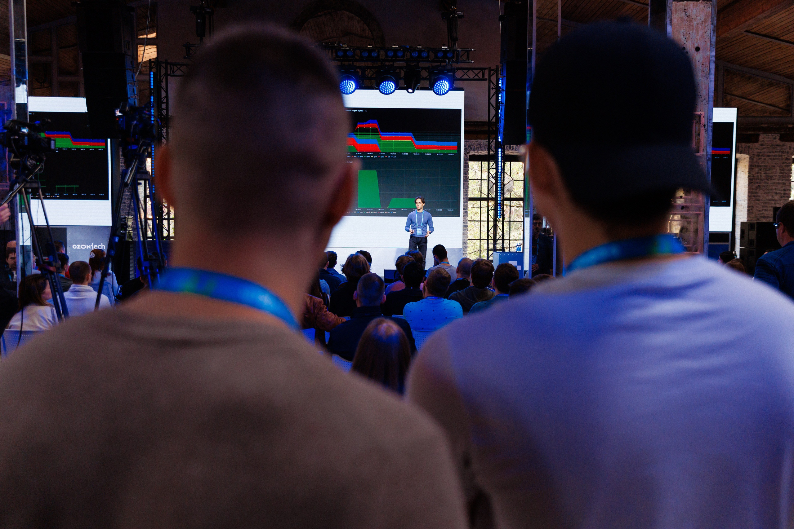 Фотографии Ozon Tech E-CODE 25. Коммерческий фотограф в Москве — Антон Ермаков