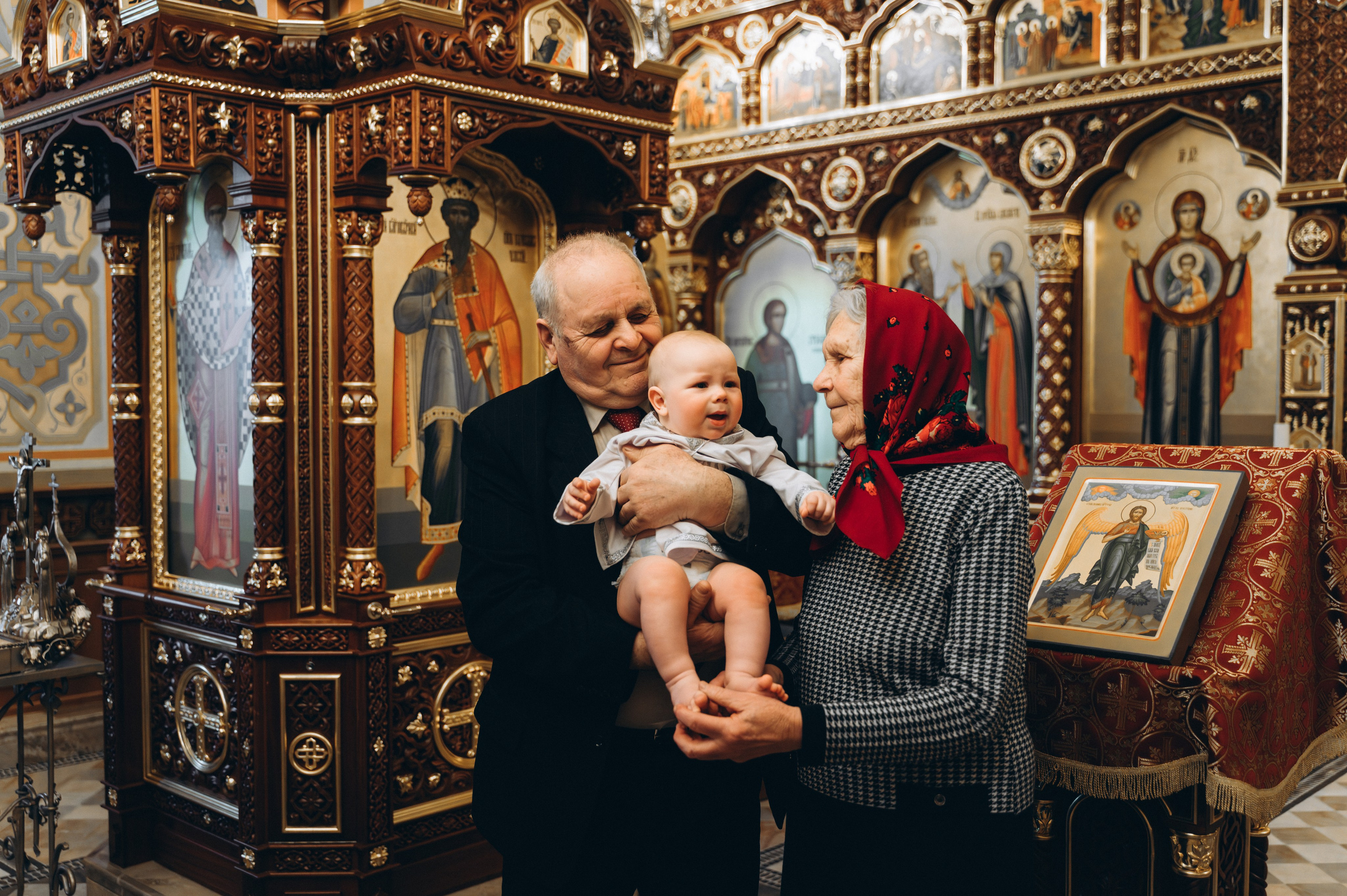 Крещение Фёдора (Храм Всех Святых) криптовый. Семейный фотограф в Минске Дарья Дреко