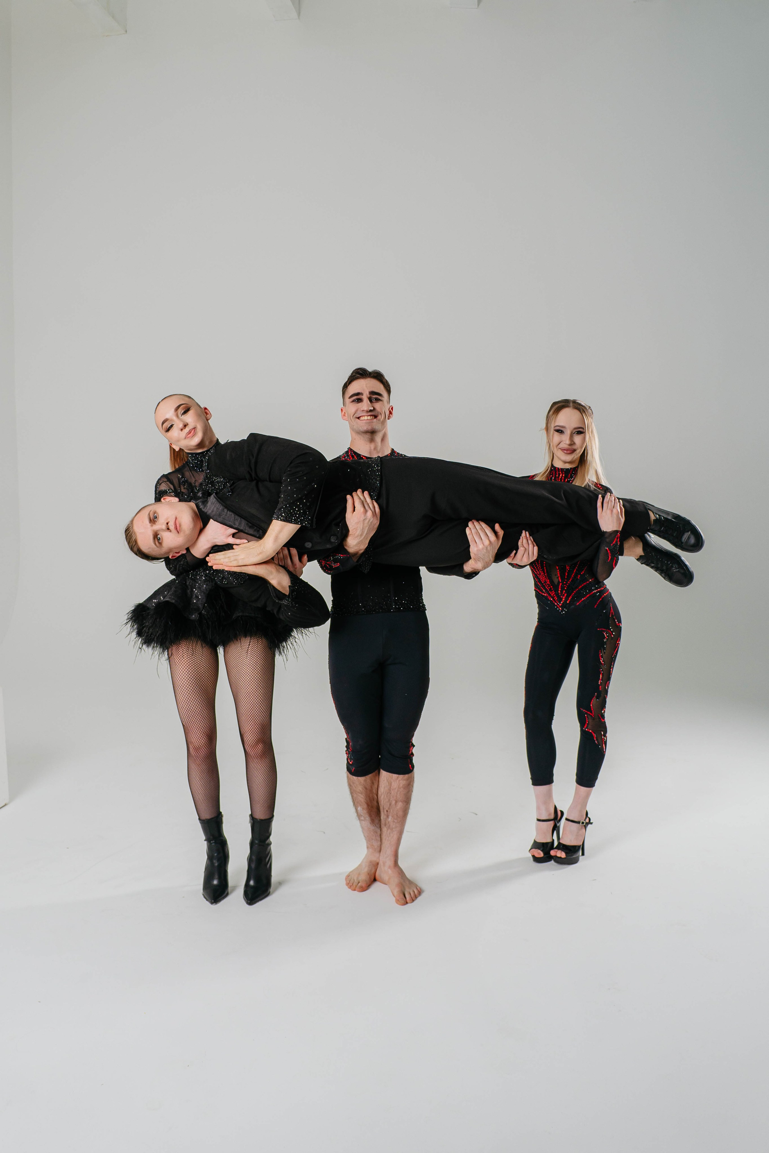 Circus. Фотограф / видеограф в Москве и Сочи Sofia Riversong