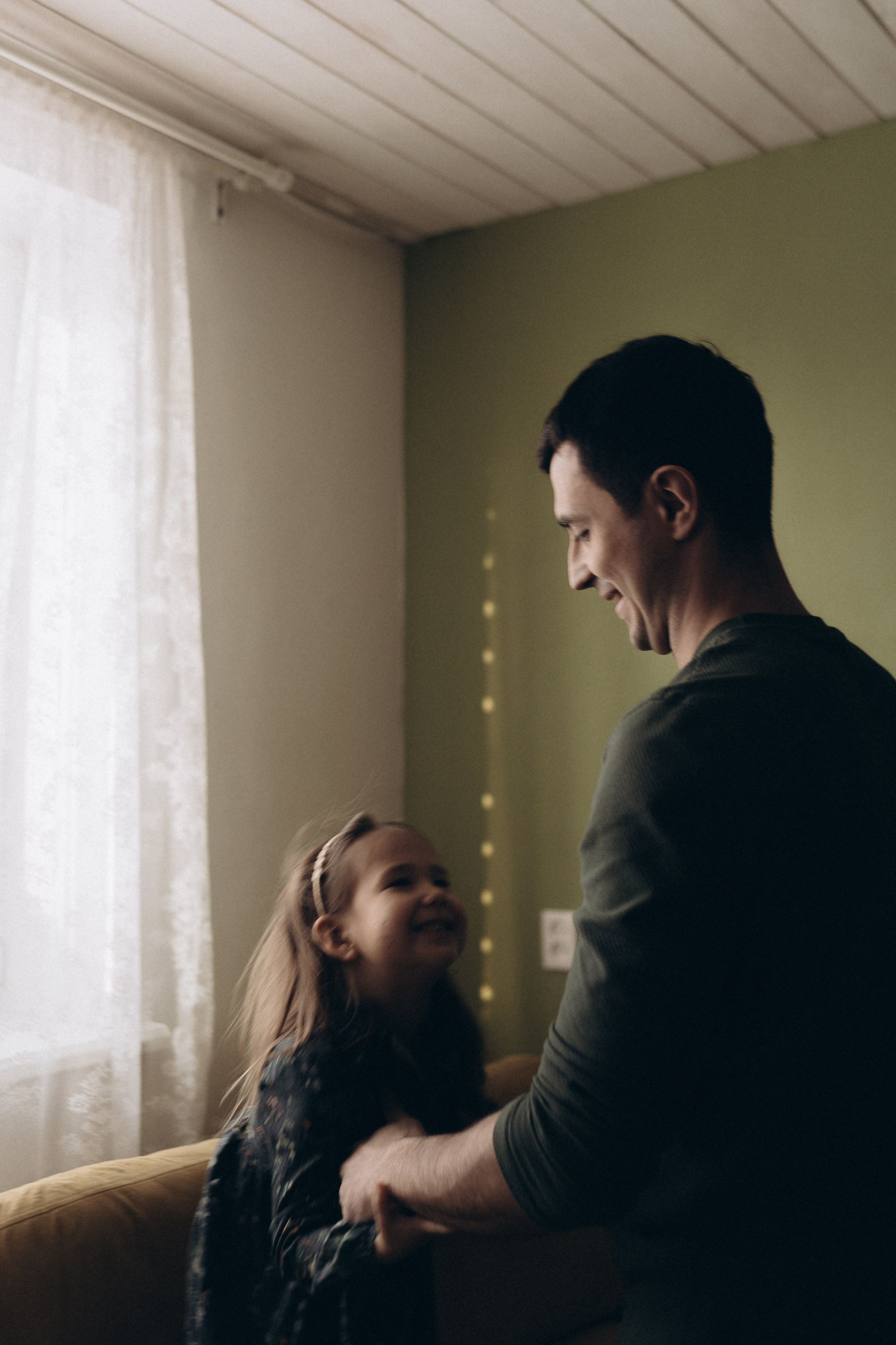 Роззи, Майкл, Лира и Яна. Семейный и домашний фотограф в Уфе Ирина Гарасюта