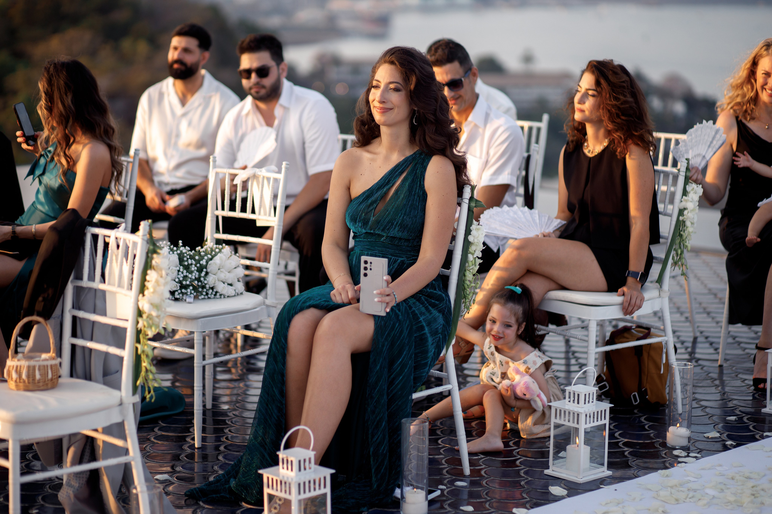 Свадьба с гостями на Пхукете. Фотограф на Пхукете в Таиланде