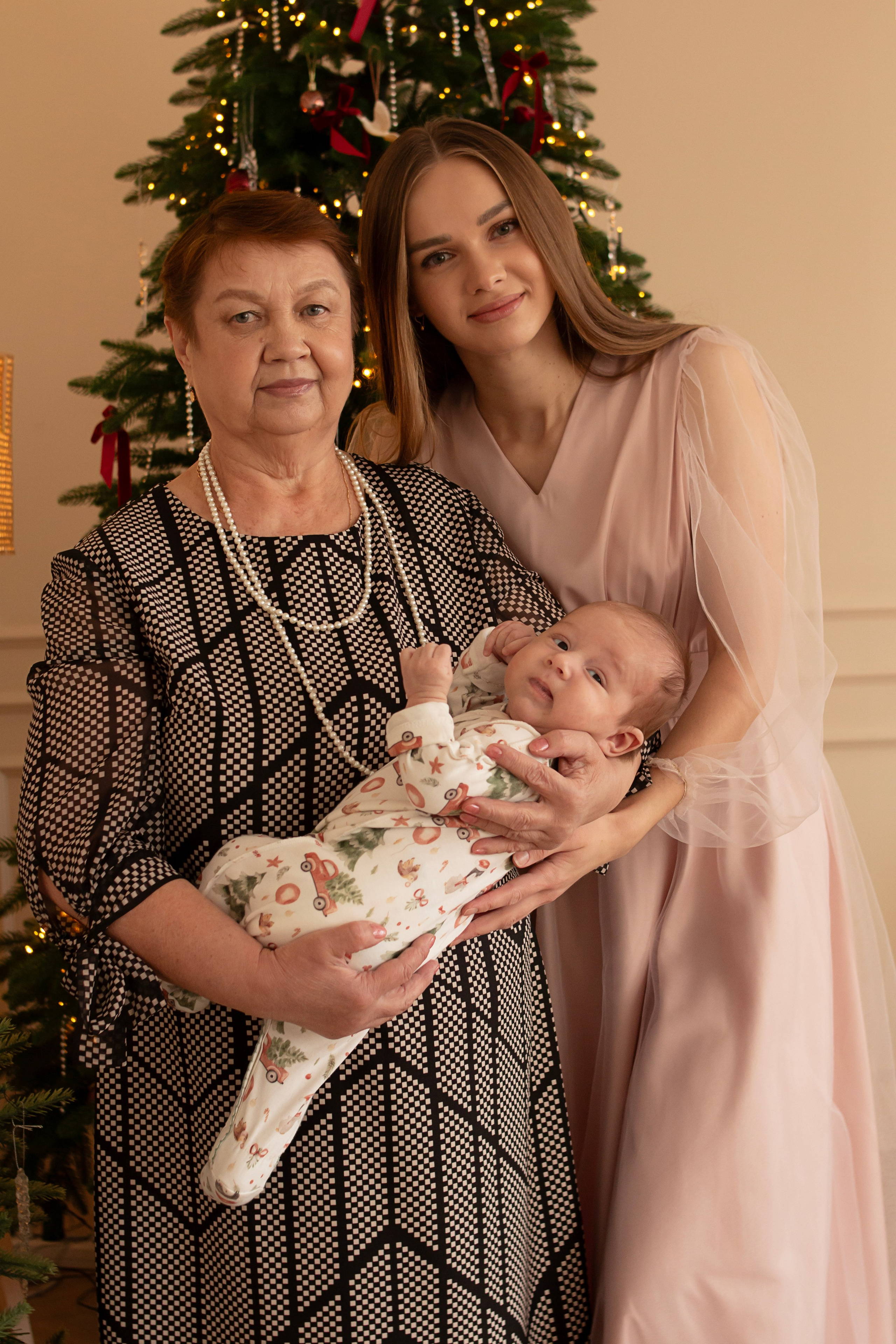 Юлия и ее большая семья. Тютина Оля фотограф-ретушер Екатеринбург