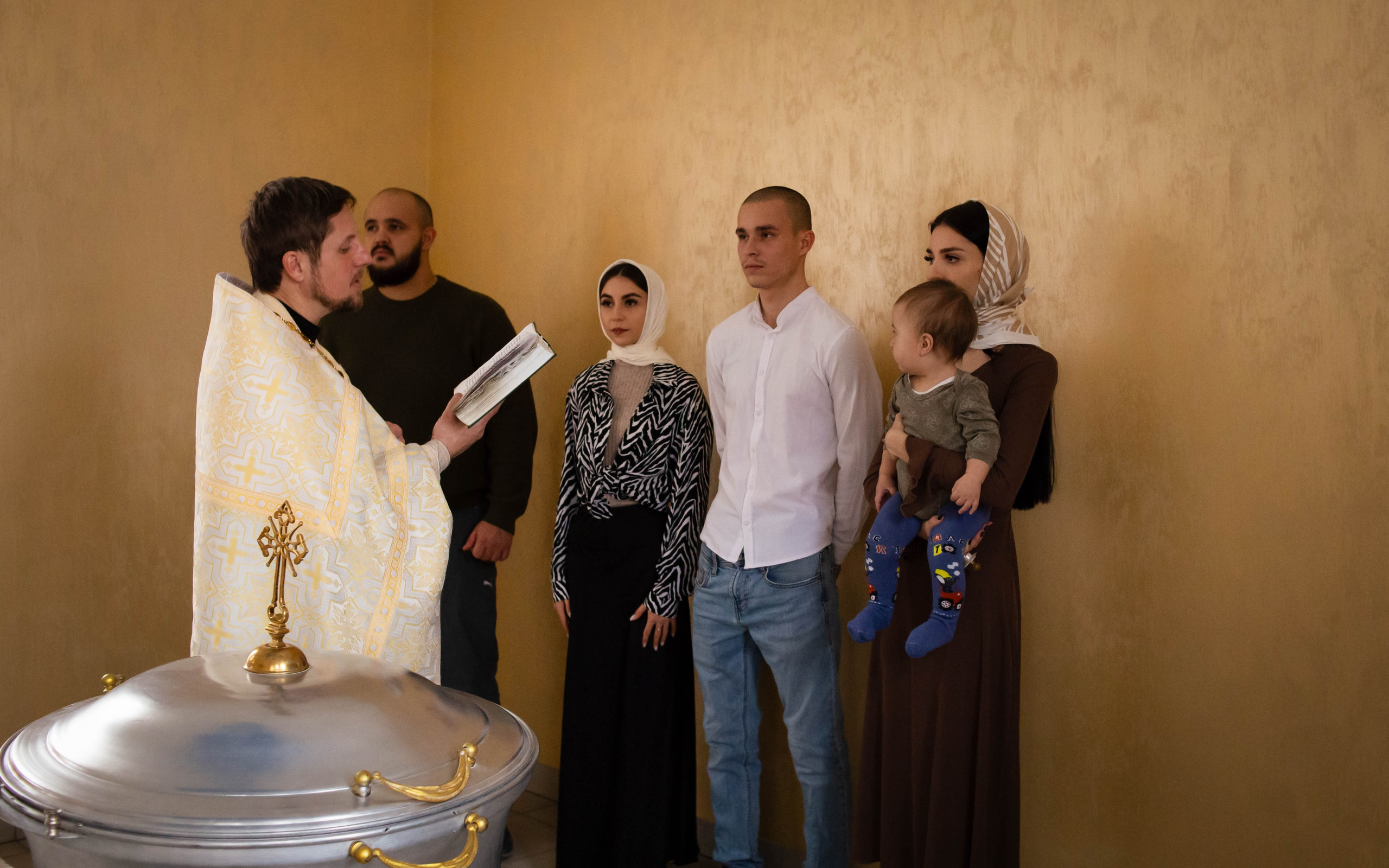 Крещение Эмира. Семейный фотограф Софи Симакова в Волгограде и Волжском