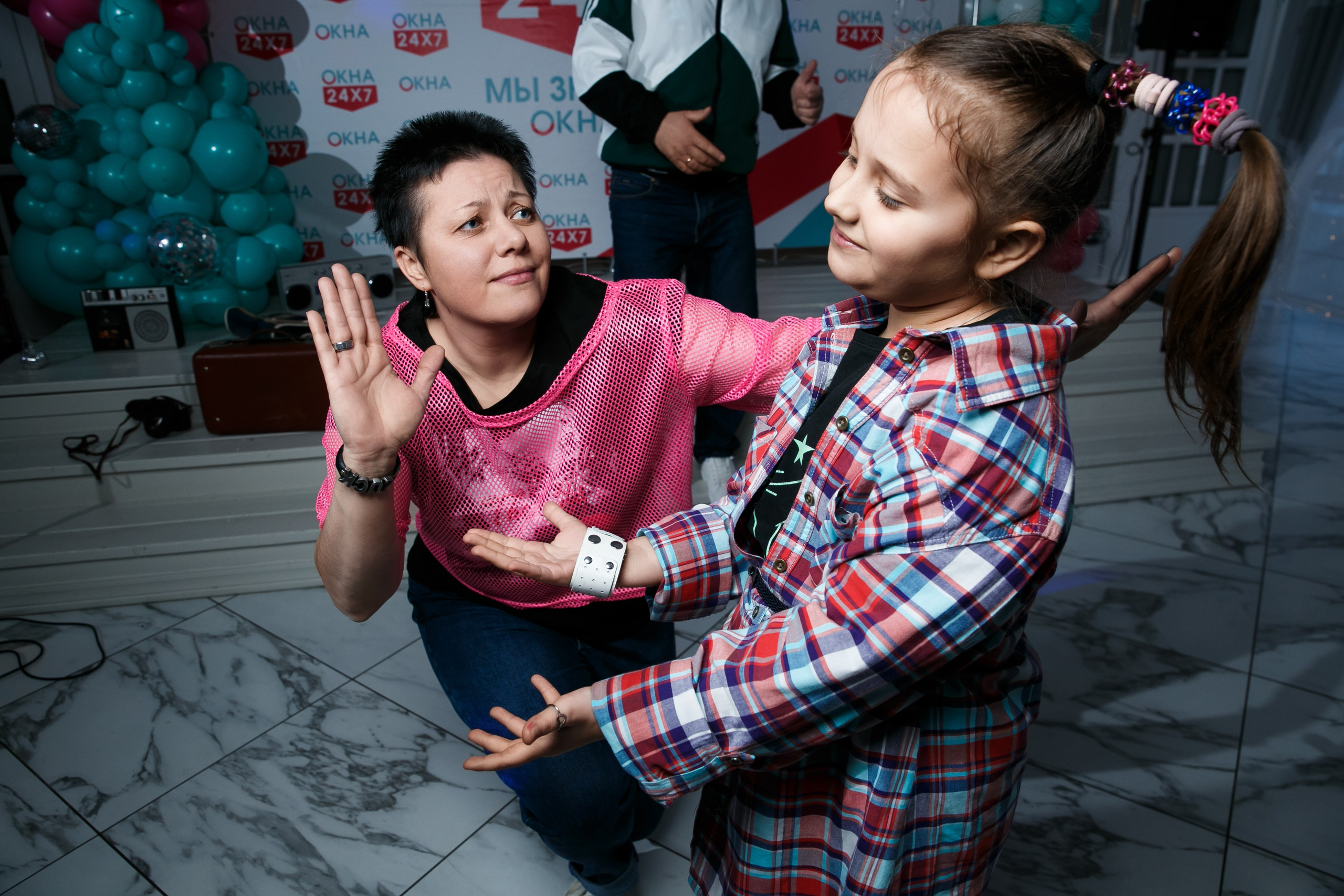 Корпоратив компании Окна 24/7. Свадебный ведущий в Москве Саксофон на свадьбу