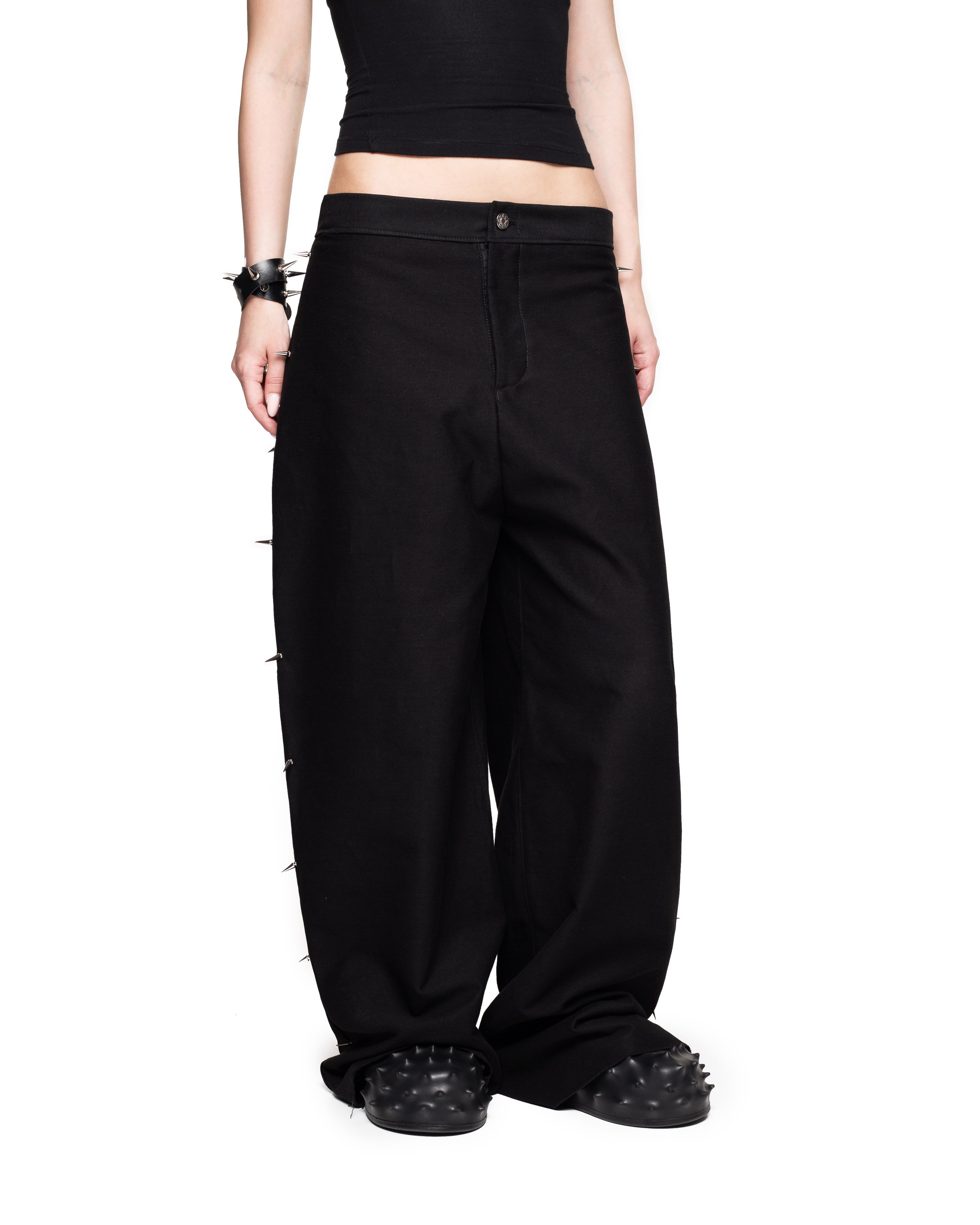 КАТАЛОГ | белый фон. RUNA production — стильные съемки для брендов