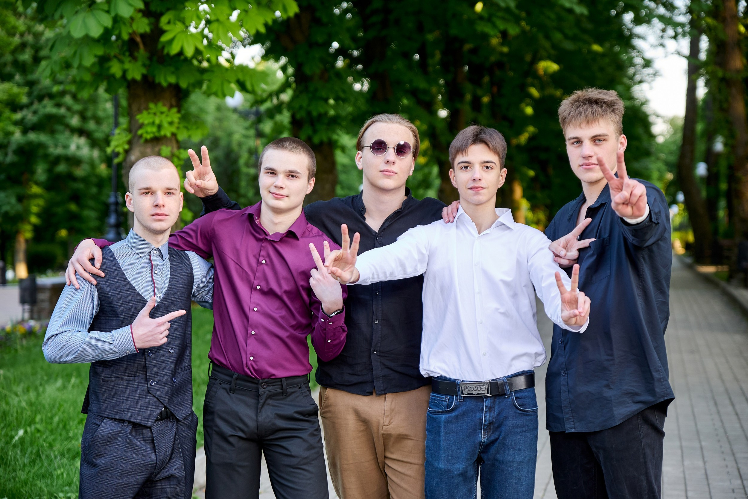 ШКОЛЬНИКИ. ПАРК ЩЕРБАКОВА. Фотограф Татаринов Андрей (Донецк / Макеевка)