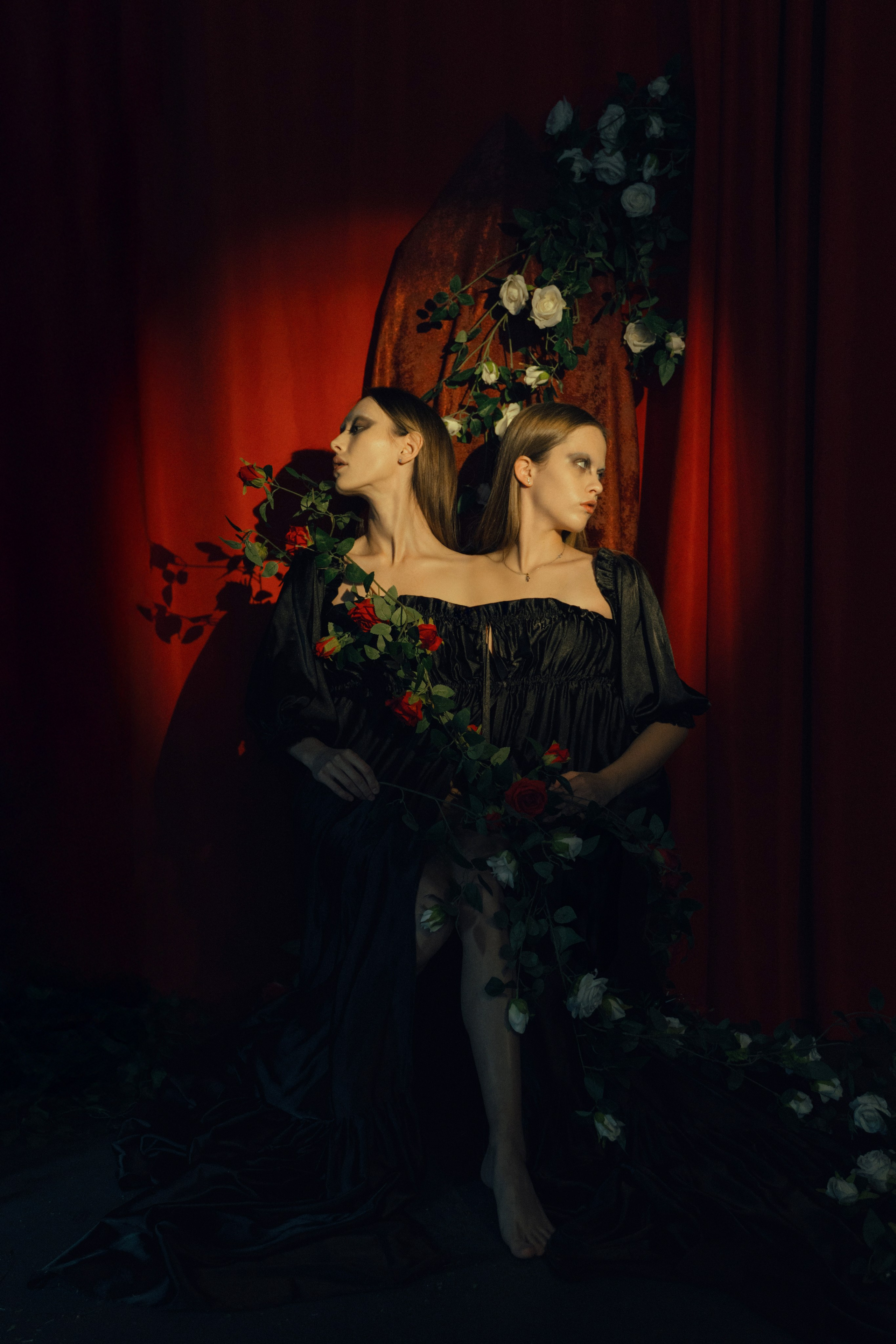 Сиамские близнецы. Фотограф Anita Mivchas