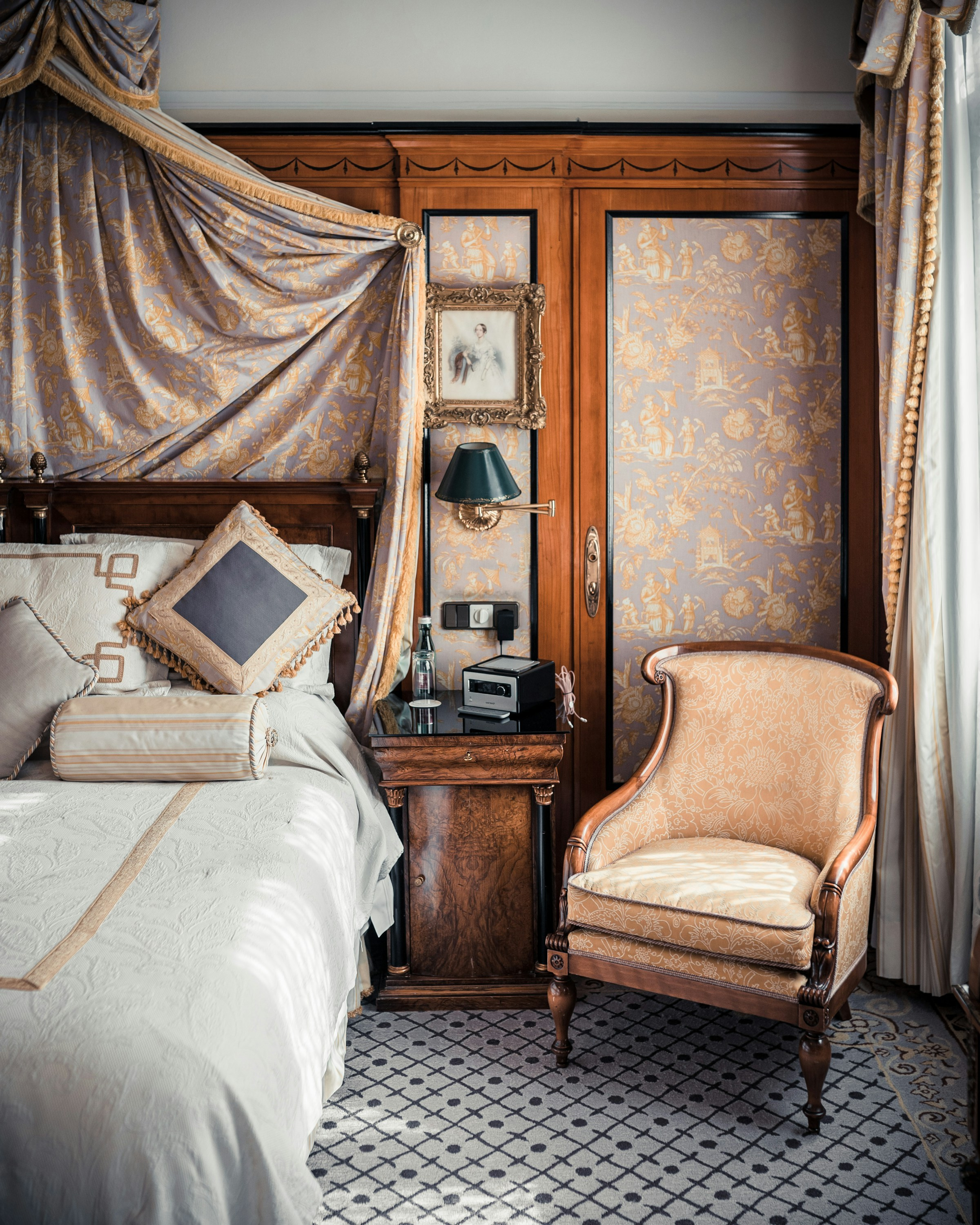 Услуги. Русский клуб — премиальная мебель на заказ