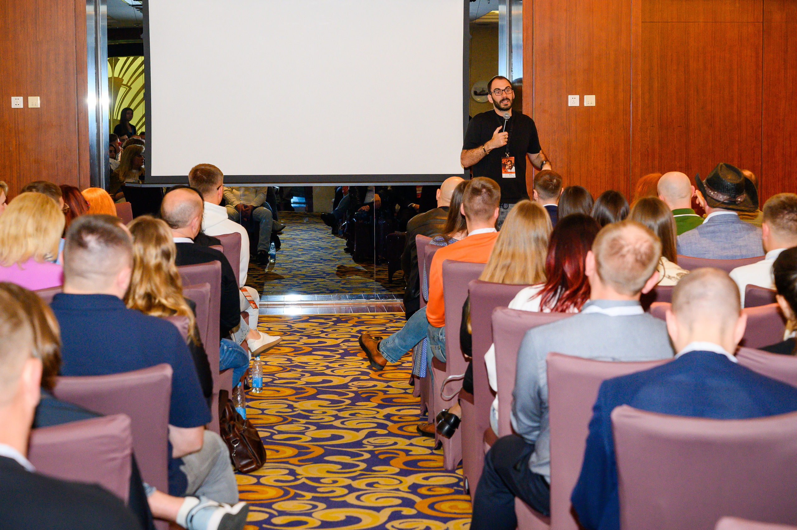 Репортажная съемка с открытия магазина. Фотоуслуги, услуги фотографа, фотографирование важных событий