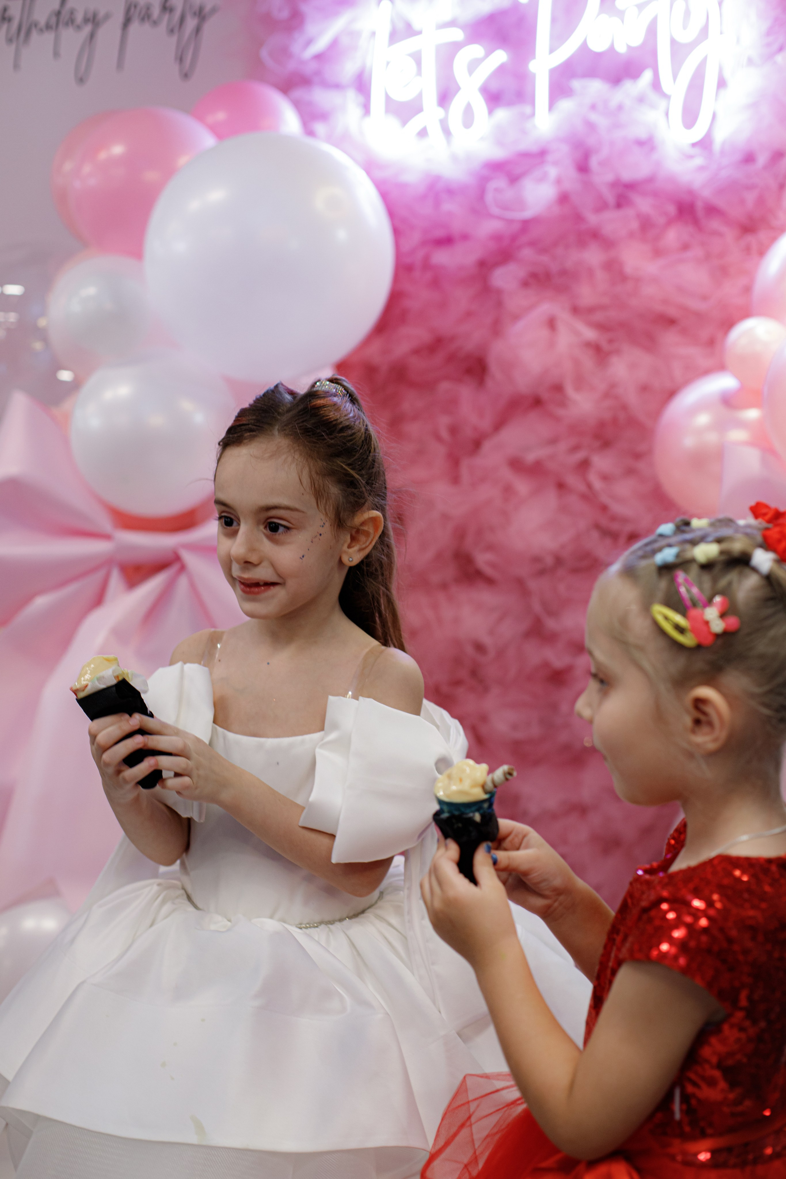 ASIA'S BIRTHDAY PARTY. Photokarish