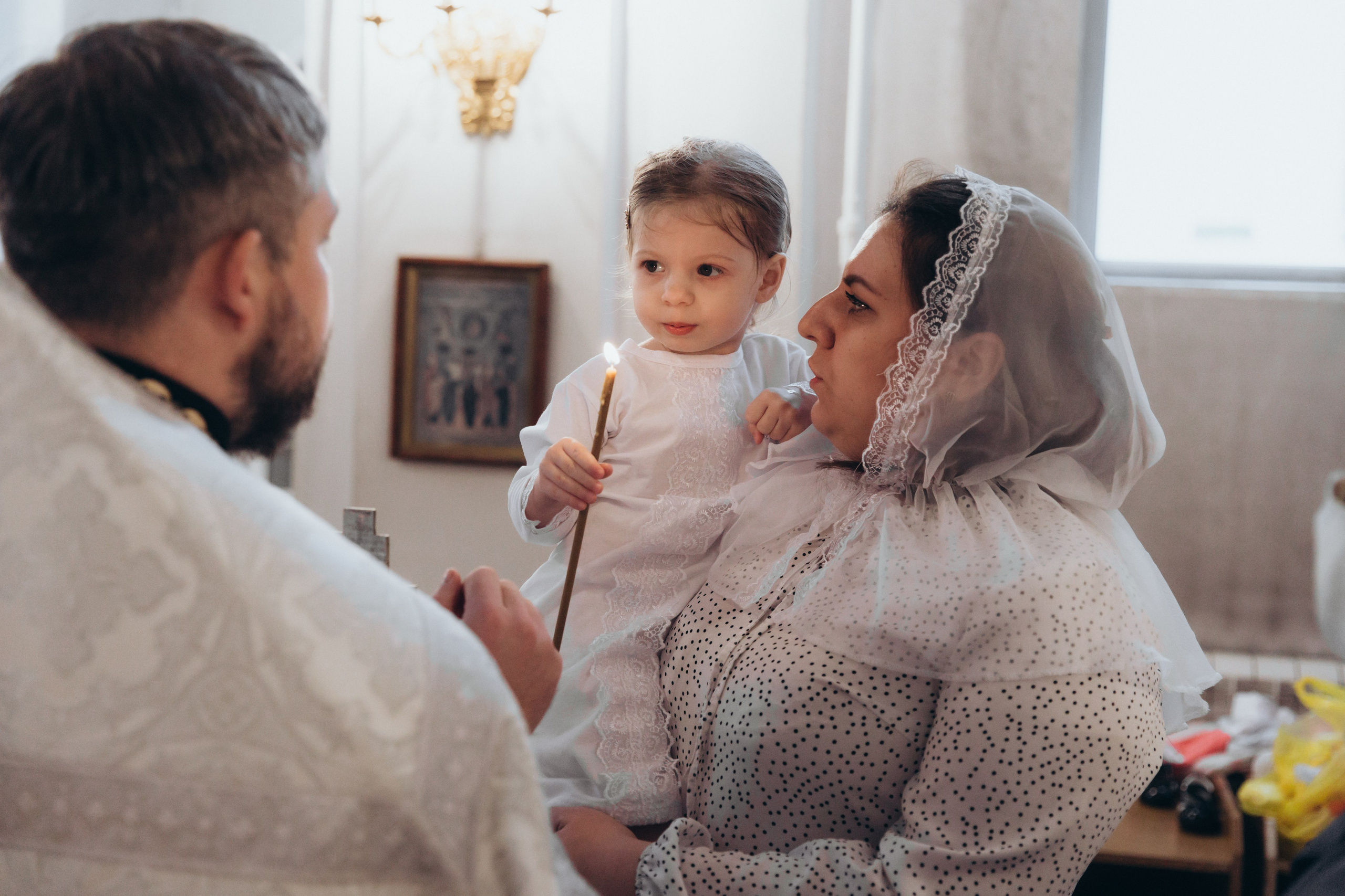 Крещение Веры. Фотограф на крещение в Рязани. Семейный фотограф