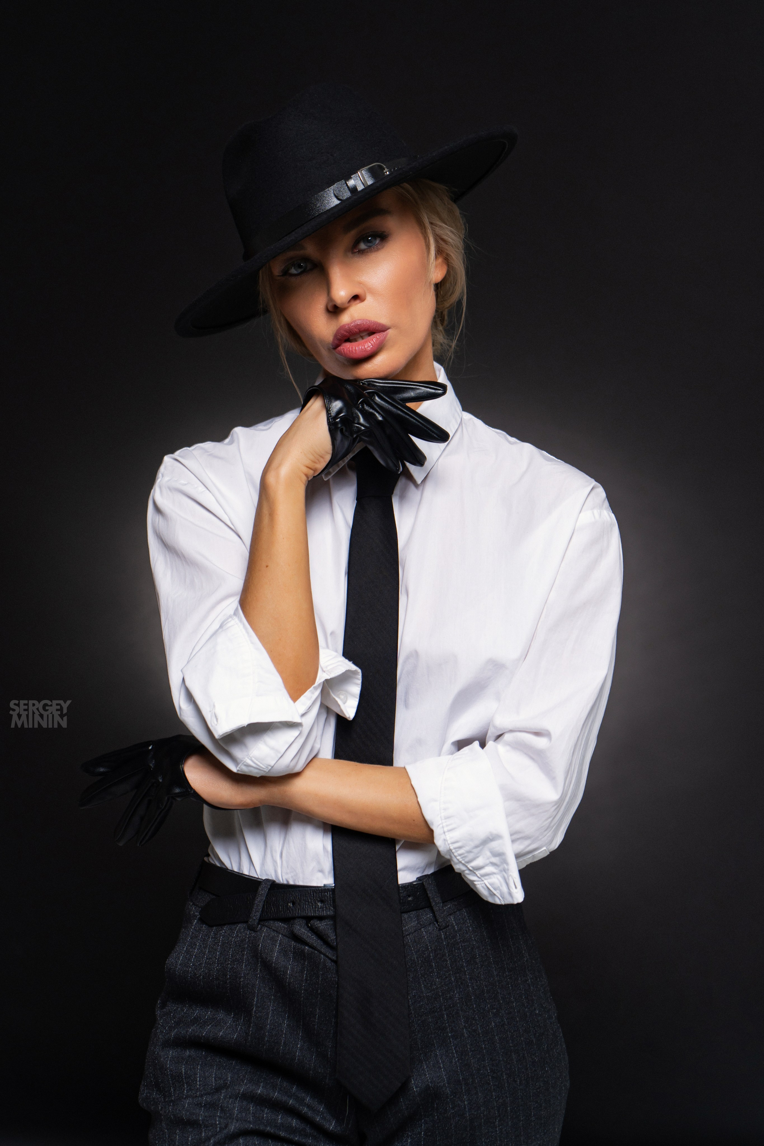 Деловые Портреты женщин и мужчин. Студийный и Рекламный Фотограф в Екатеринбурге Сергей Минин