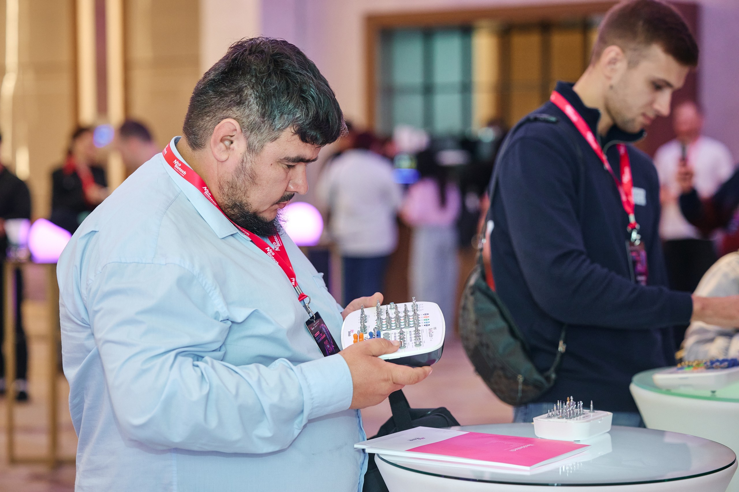 Конгресс имплантологов Neo Biotech 2025. Антон Артюшин, портретный фотограф. Москва