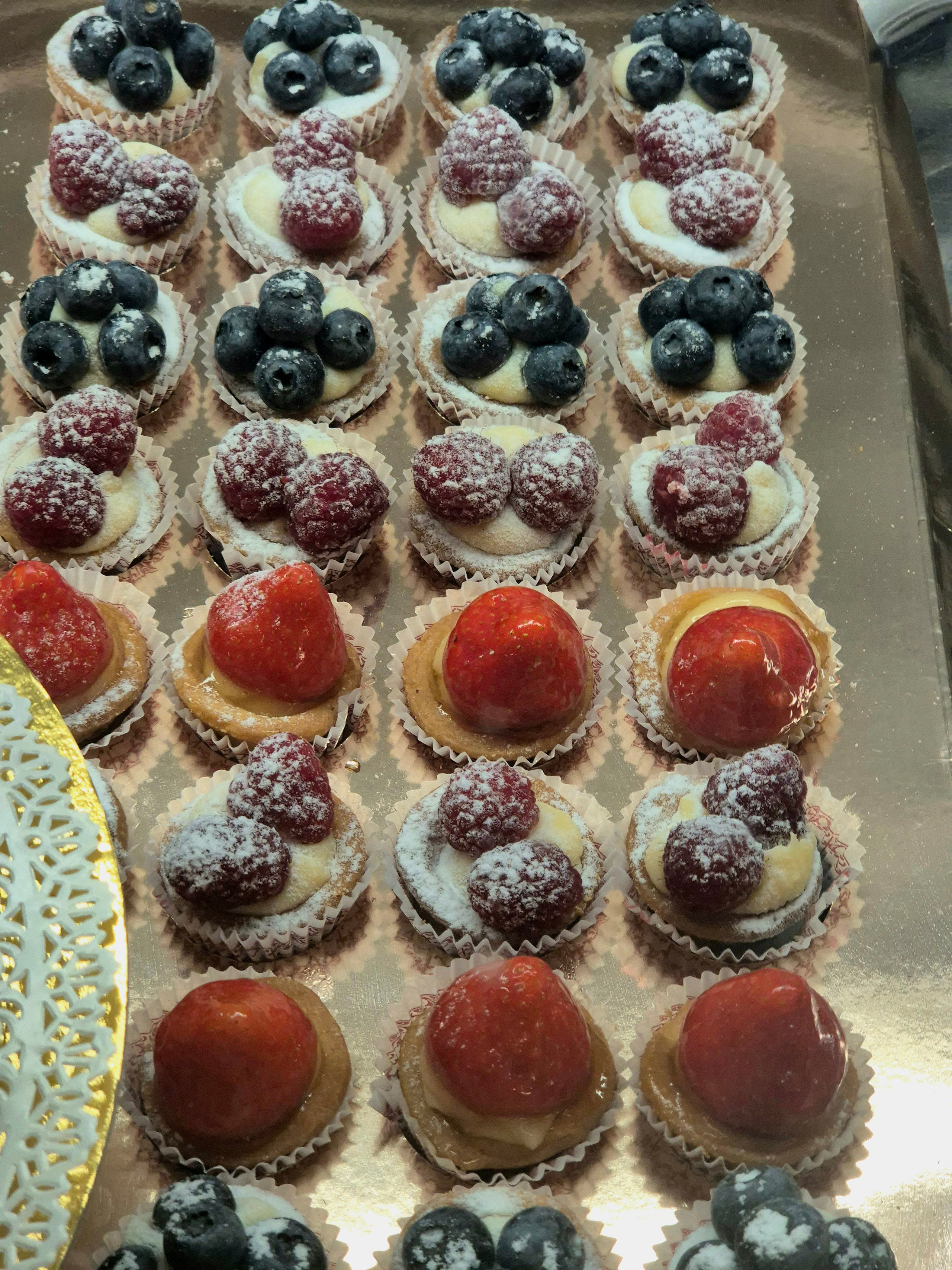 Немного сладостей