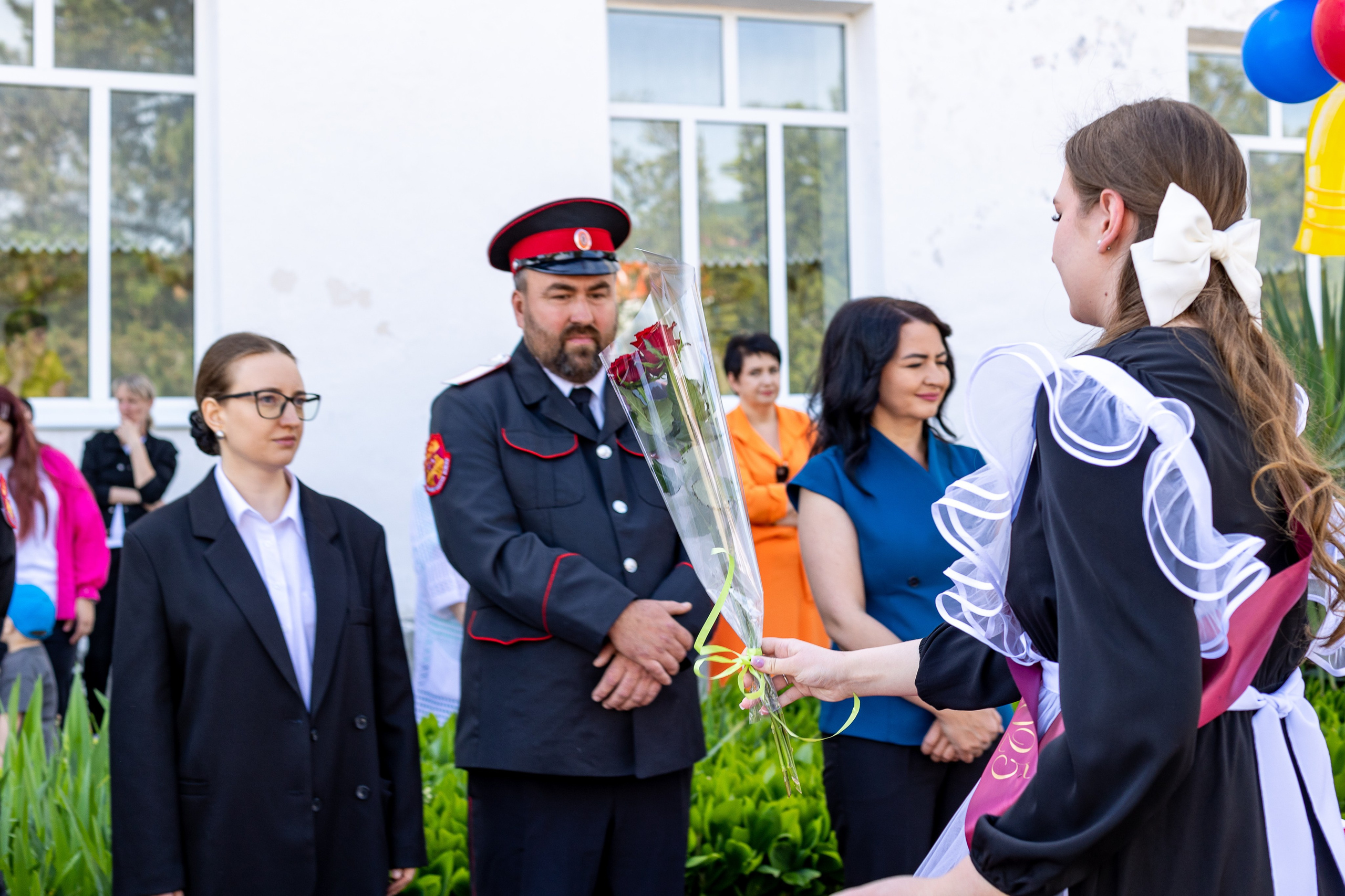 Последний звонок. Выпускные альбомы Майкоп, Краснодар Елена Золотарева