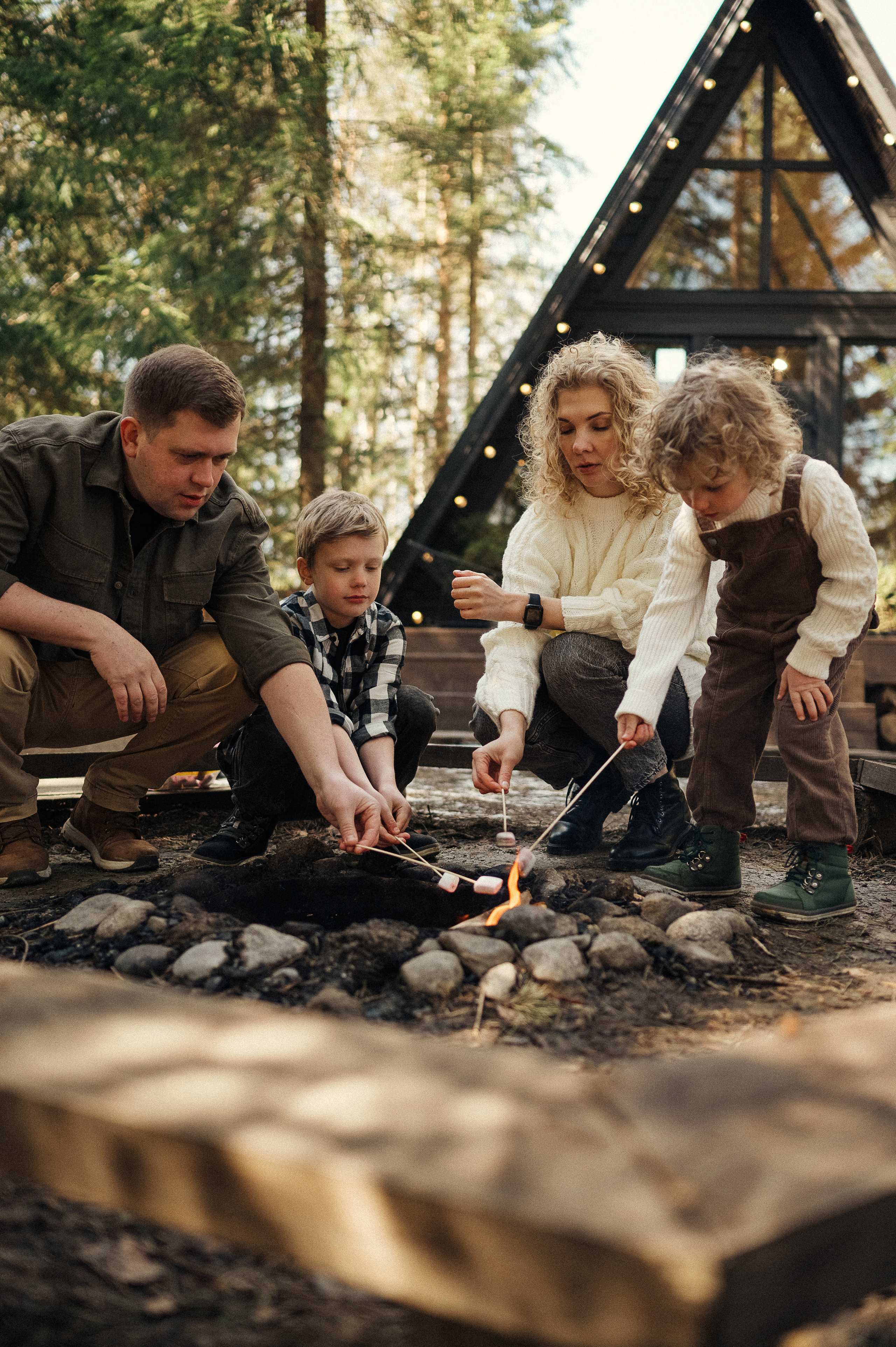 Фотосессия загородом, домик в лесу. Фотограф и видеограф в Санкт-Петербурге Полина Янушко. Съёмка родов