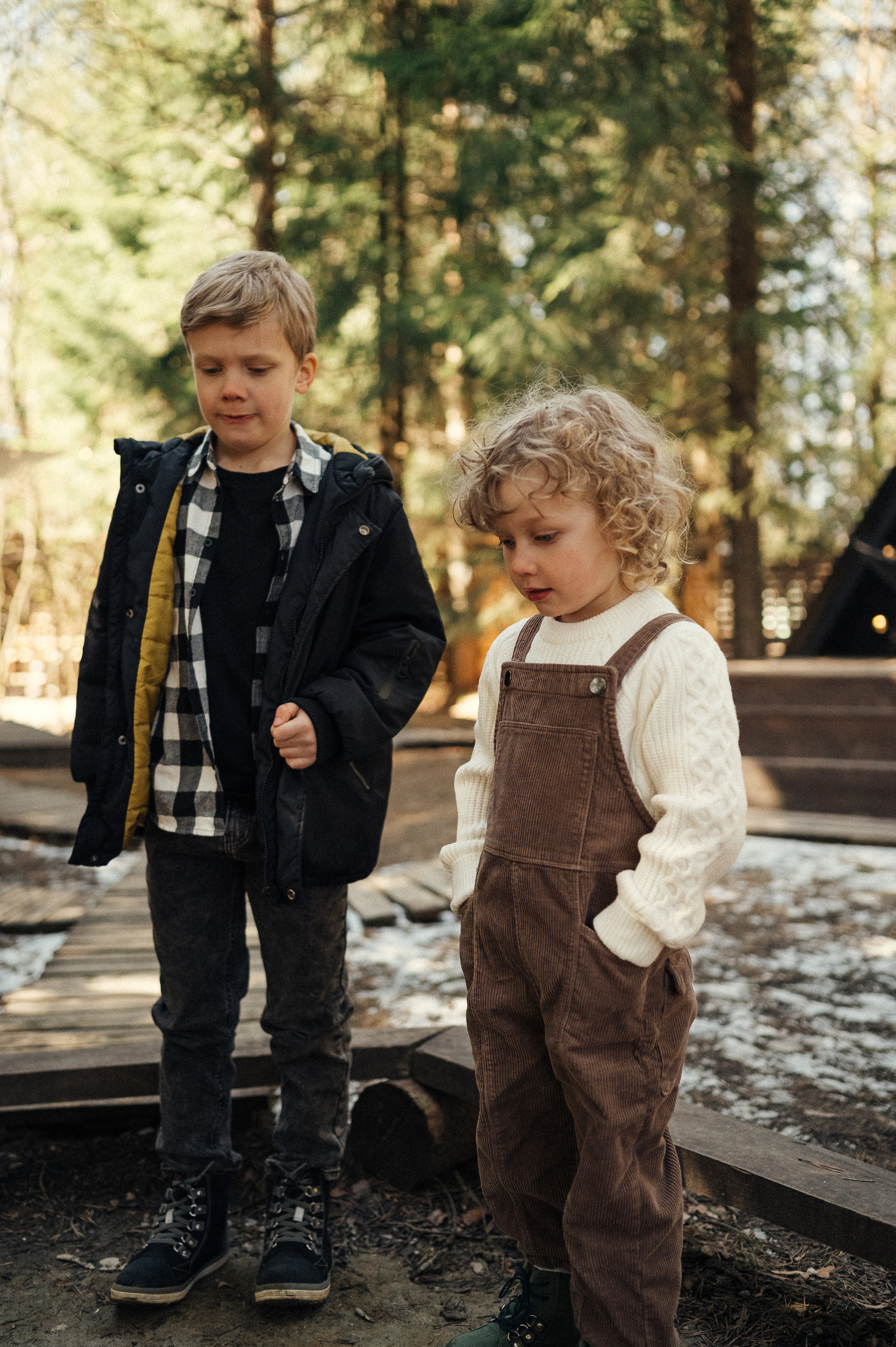 Фотосессия загородом, домик в лесу. Фотограф и видеограф в Санкт-Петербурге Полина Янушко. Съёмка родов