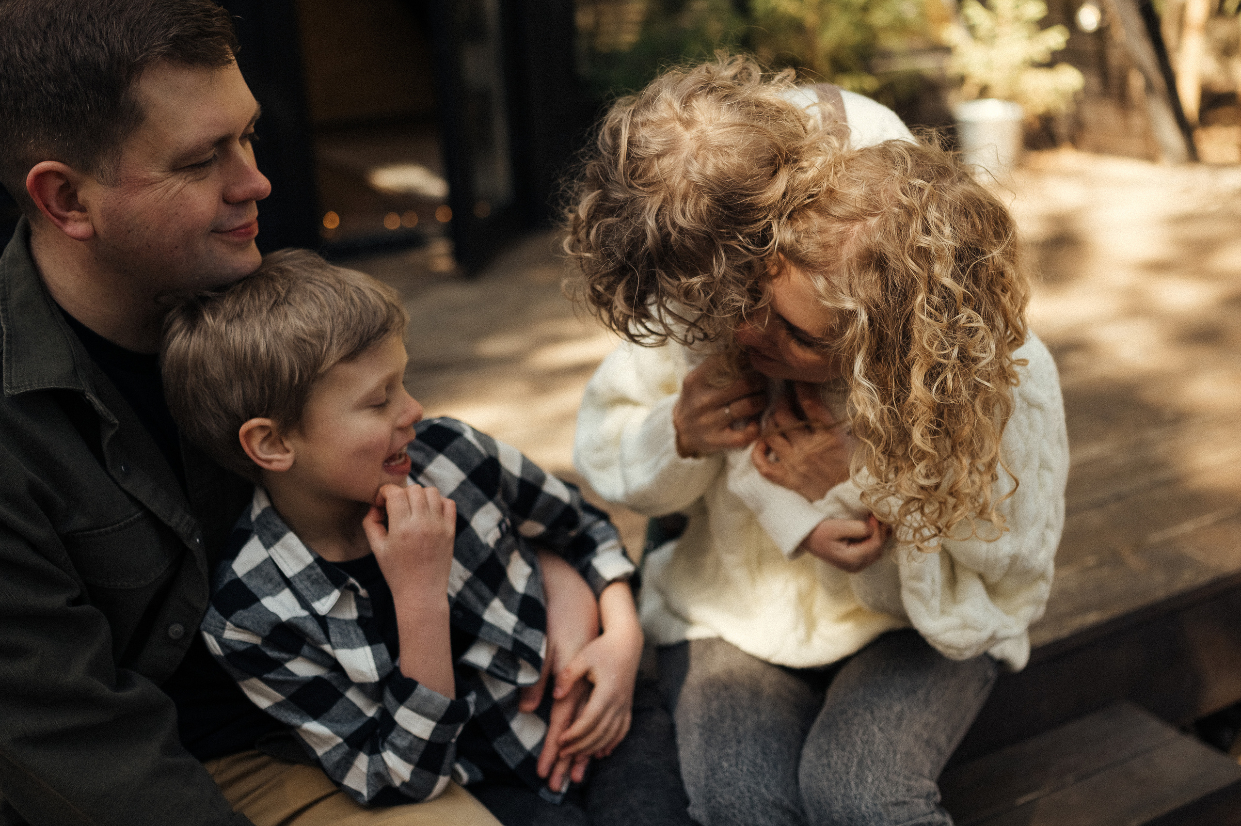 Фотосессия загородом, домик в лесу. Фотограф и видеограф в Санкт-Петербурге Полина Янушко. Съёмка родов