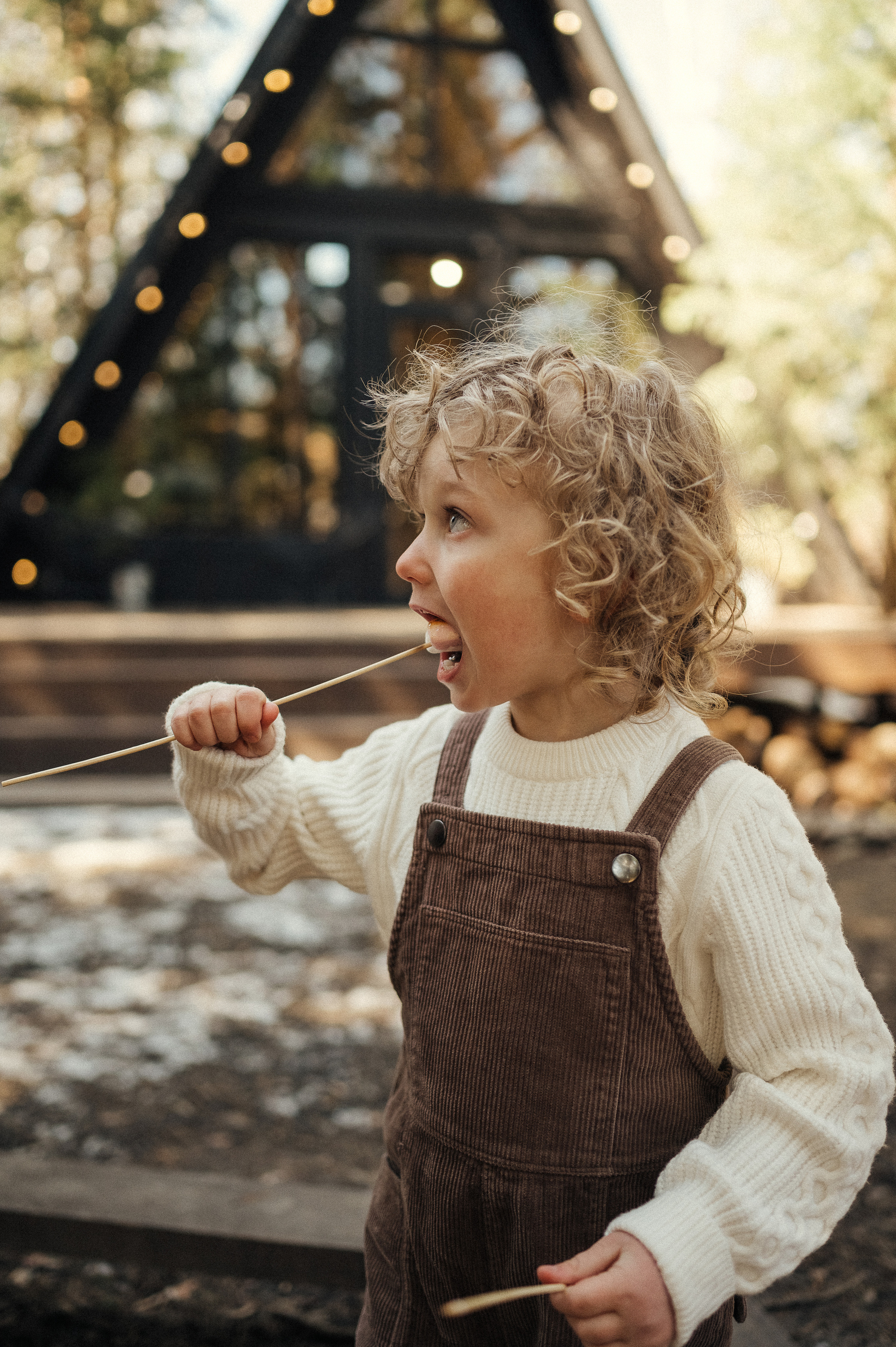 Фотосессия загородом, домик в лесу. Фотограф и видеограф в Санкт-Петербурге Полина Янушко. Съёмка родов